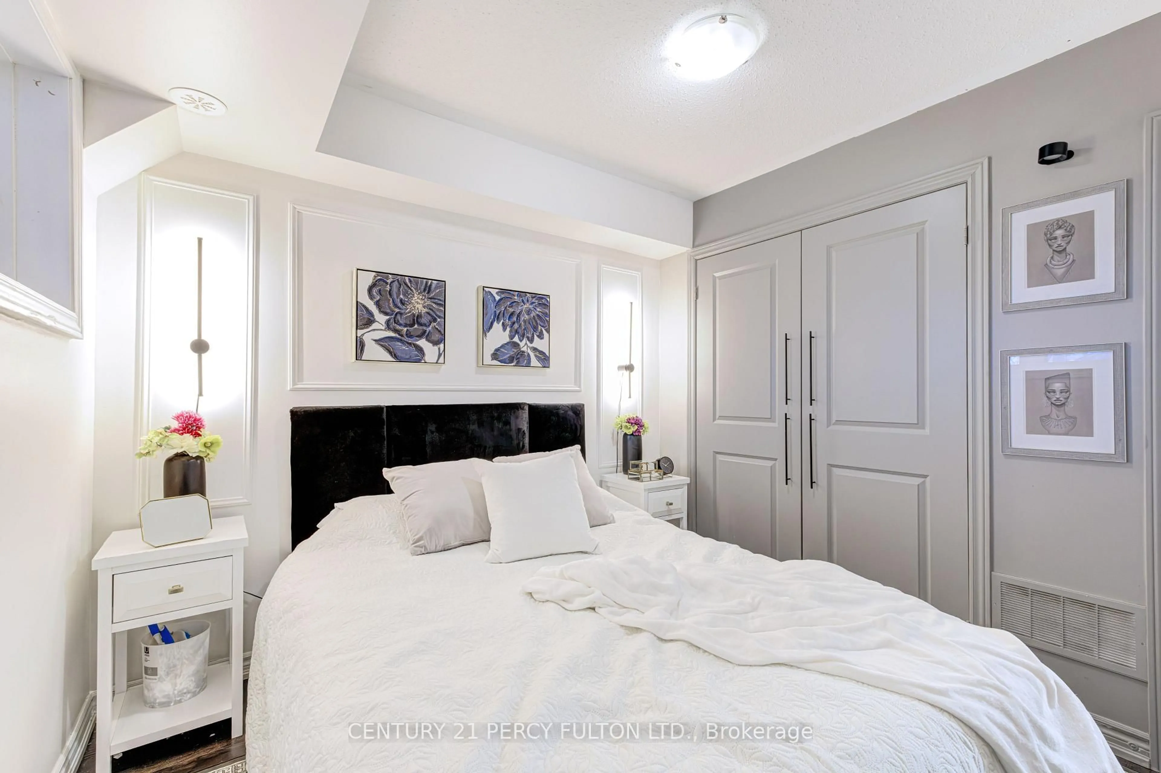 Bedroom with bed, unknown for 2566 William Jackson Dr, Pickering Ontario L1X 0E5