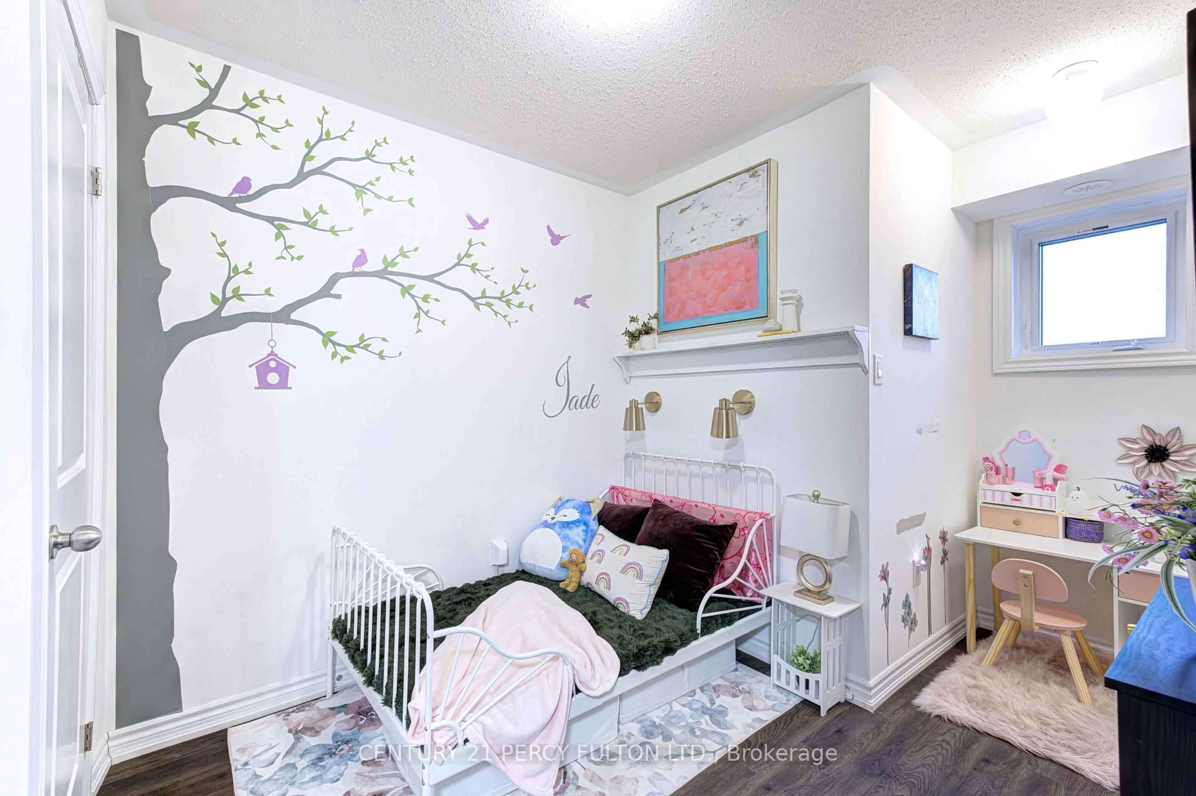 A pic of a room for 2566 William Jackson Dr, Pickering Ontario L1X 0E5