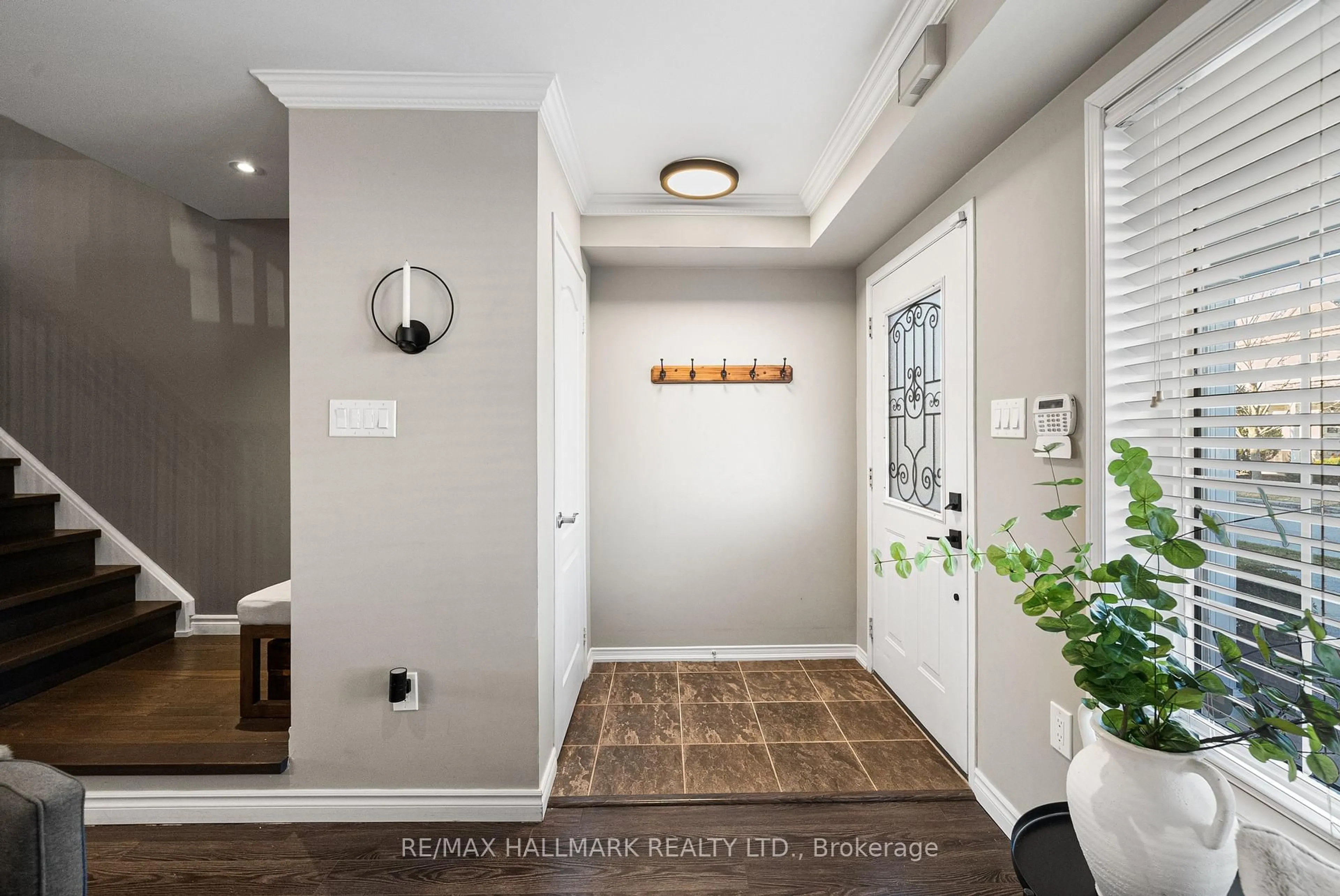 Indoor entryway for 42 Moynahan Cres, Ajax Ontario L1Z 1P1