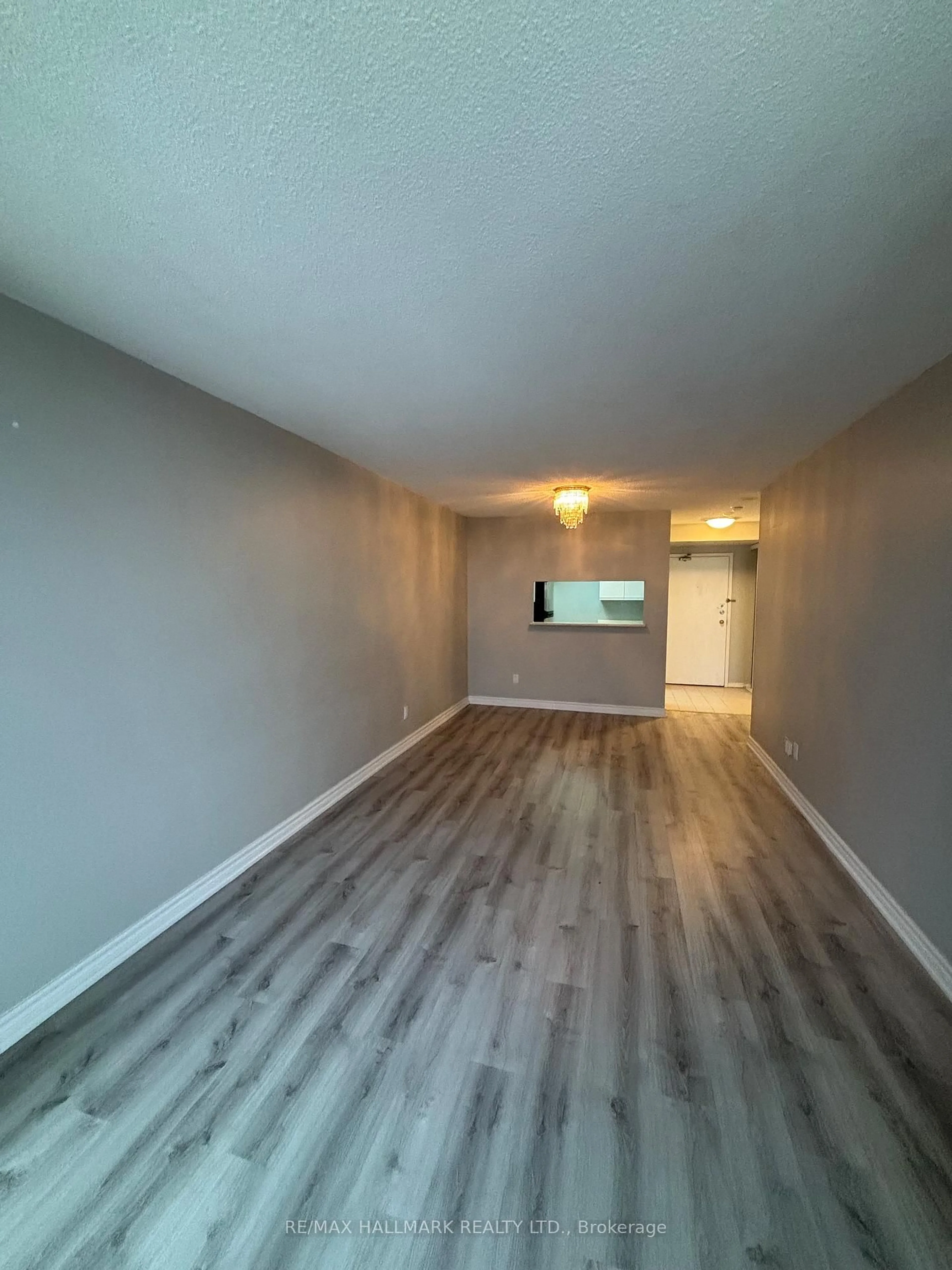 A pic of a room for 1470 Midland Ave #1003, Toronto Ontario M1P 3B9