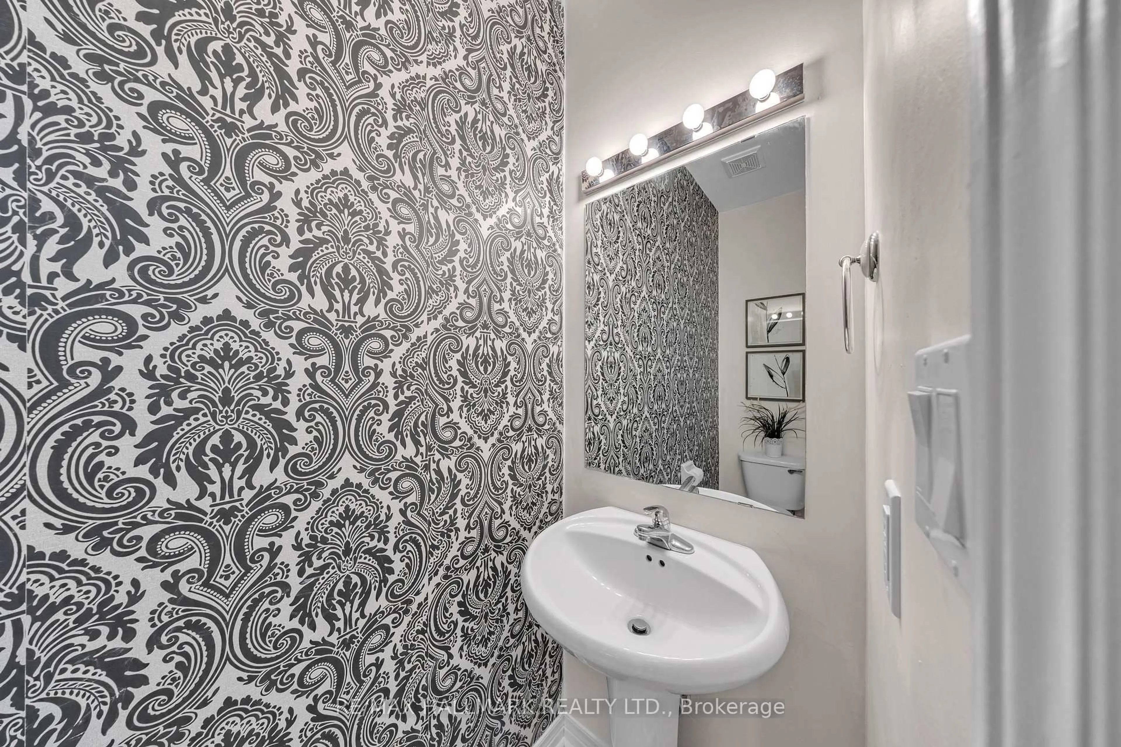 Standard bathroom, ceramic/tile floor for 16 Boone Lane, Ajax Ontario L1S 7S3