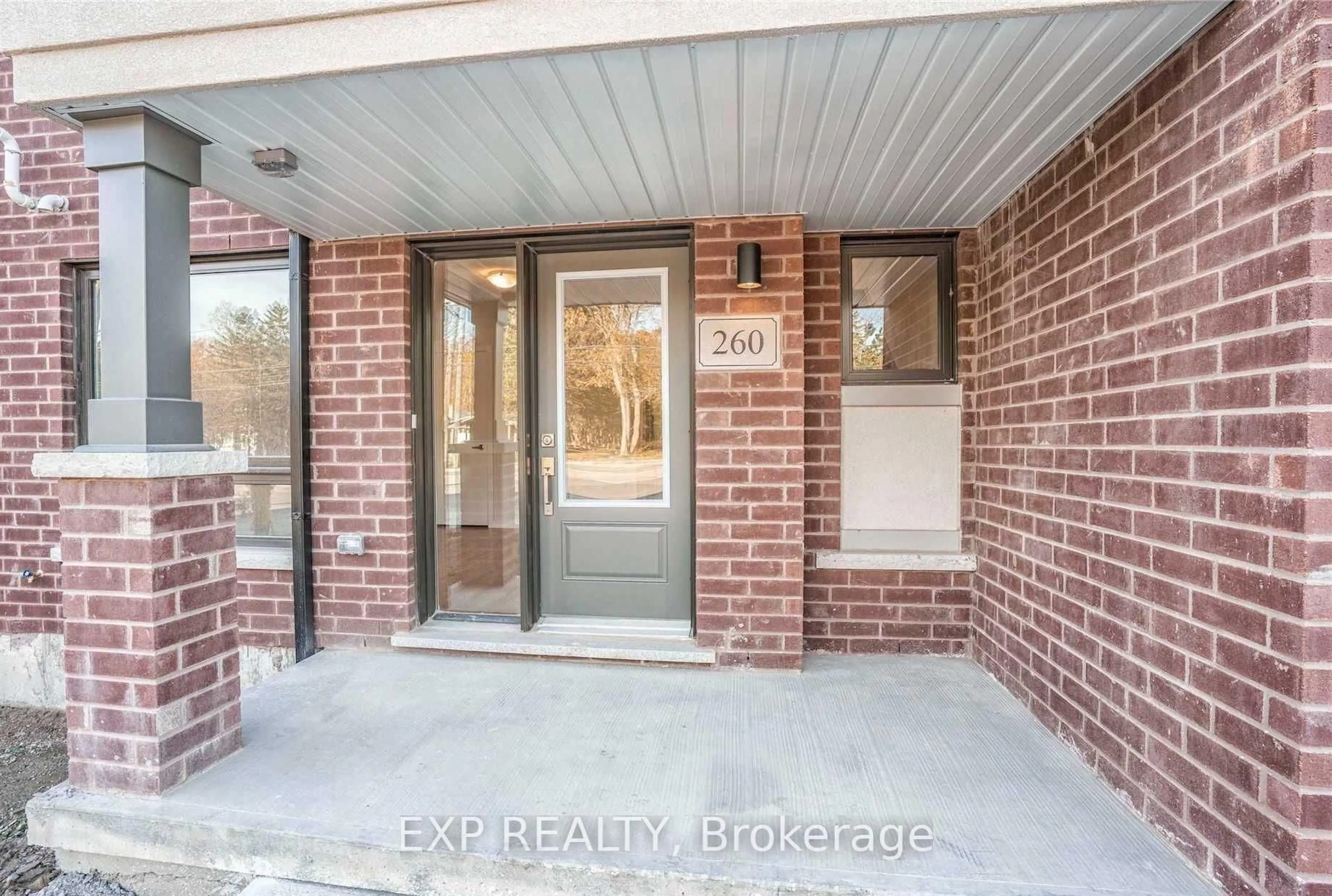 Indoor entryway for 260 Townline Rd, Oshawa Ontario L1K 1H2