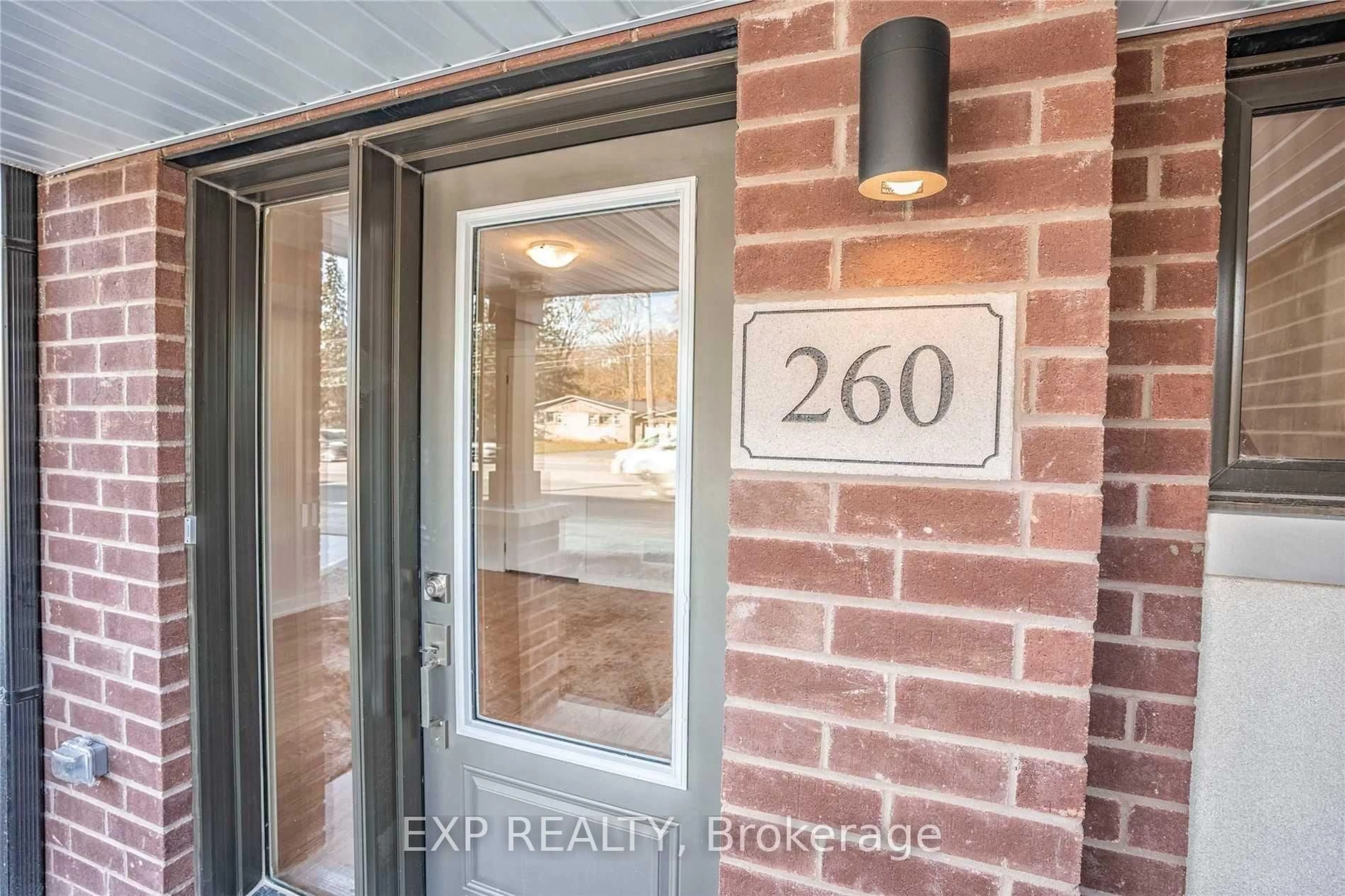 Indoor entryway for 260 Townline Rd, Oshawa Ontario L1K 1H2