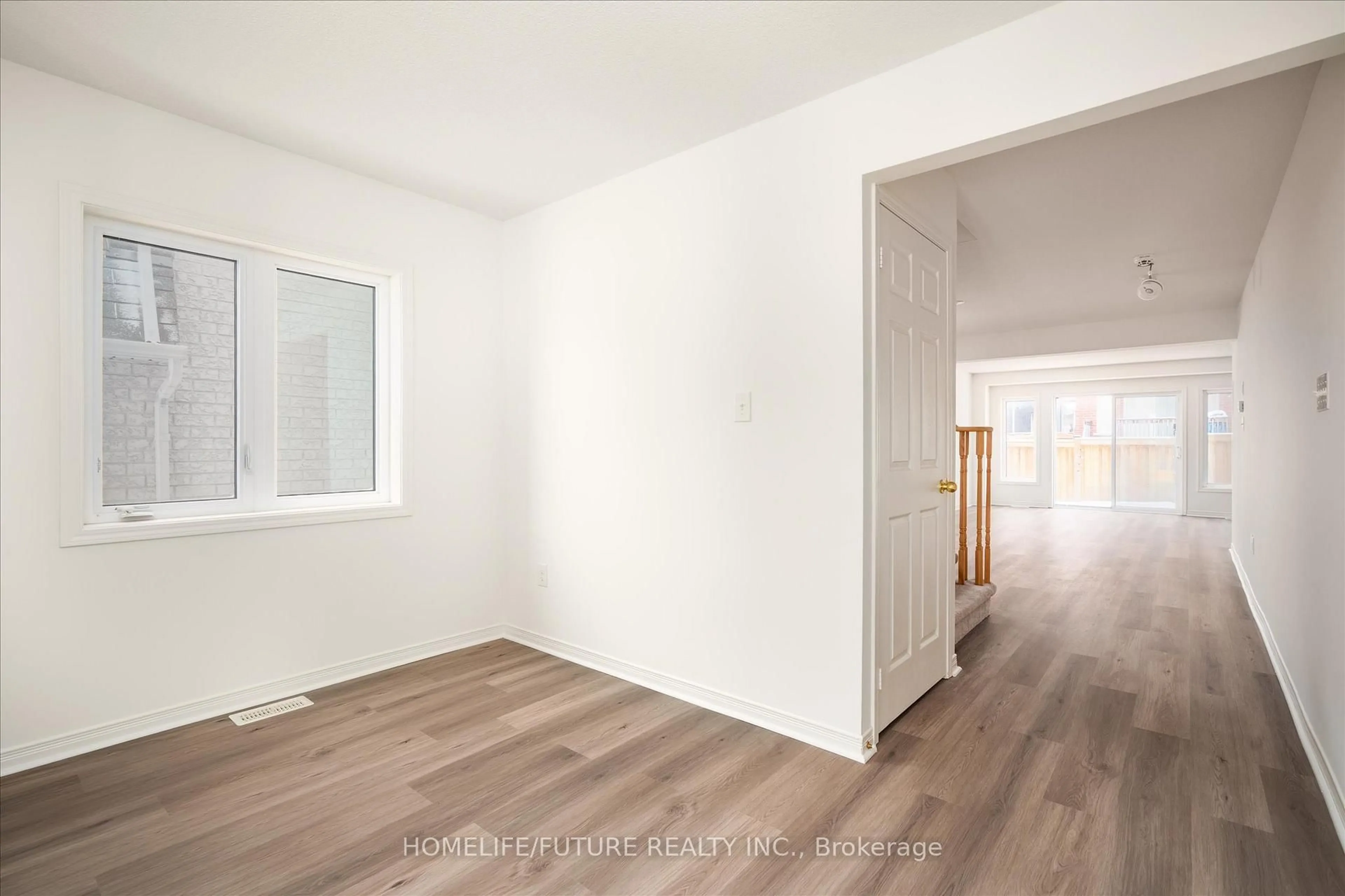 A pic of a room for 39 Barnfield Cres, Ajax Ontario L1Z 0T3