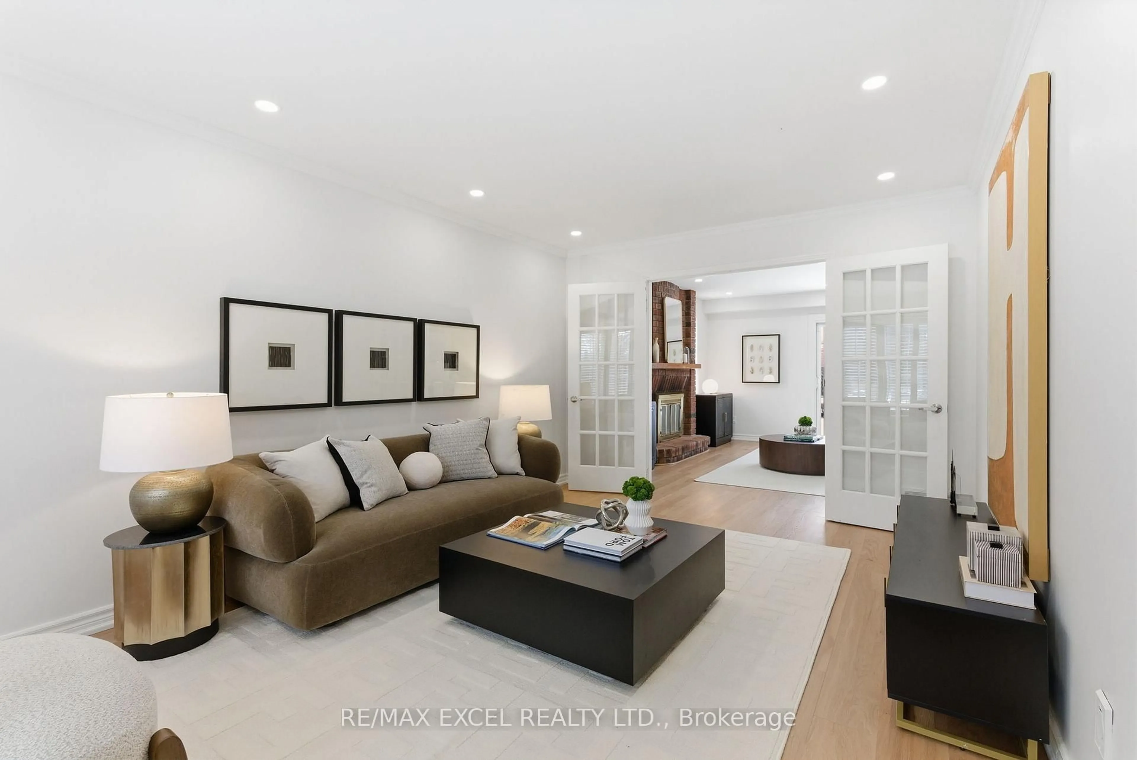 Living room with furniture, unknown for 50 Stargell Dr, Whitby Ontario L1N 7X6