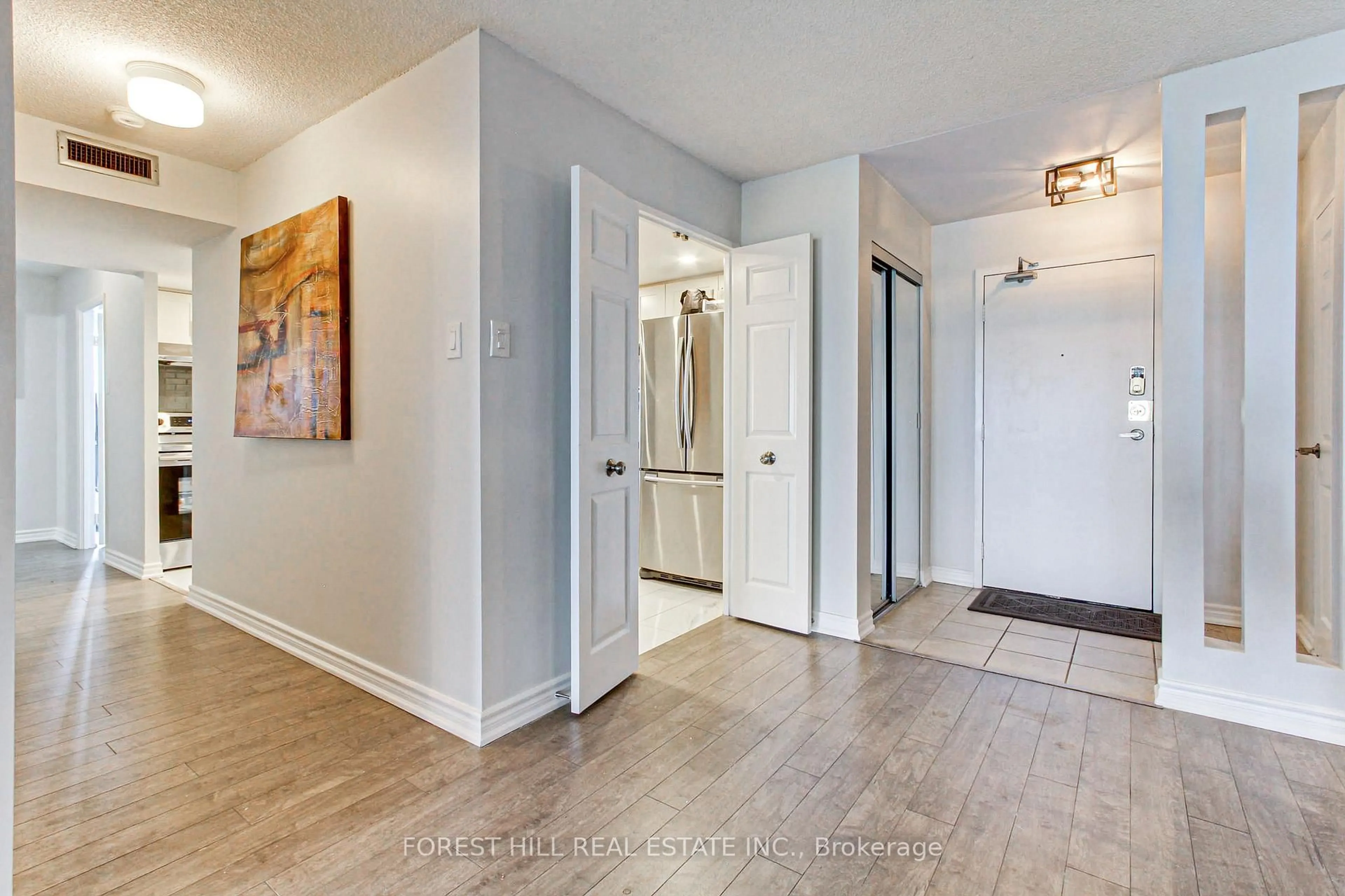 Indoor entryway for 2330 Bridletowne Circ #1909, Toronto Ontario M1W 3P6