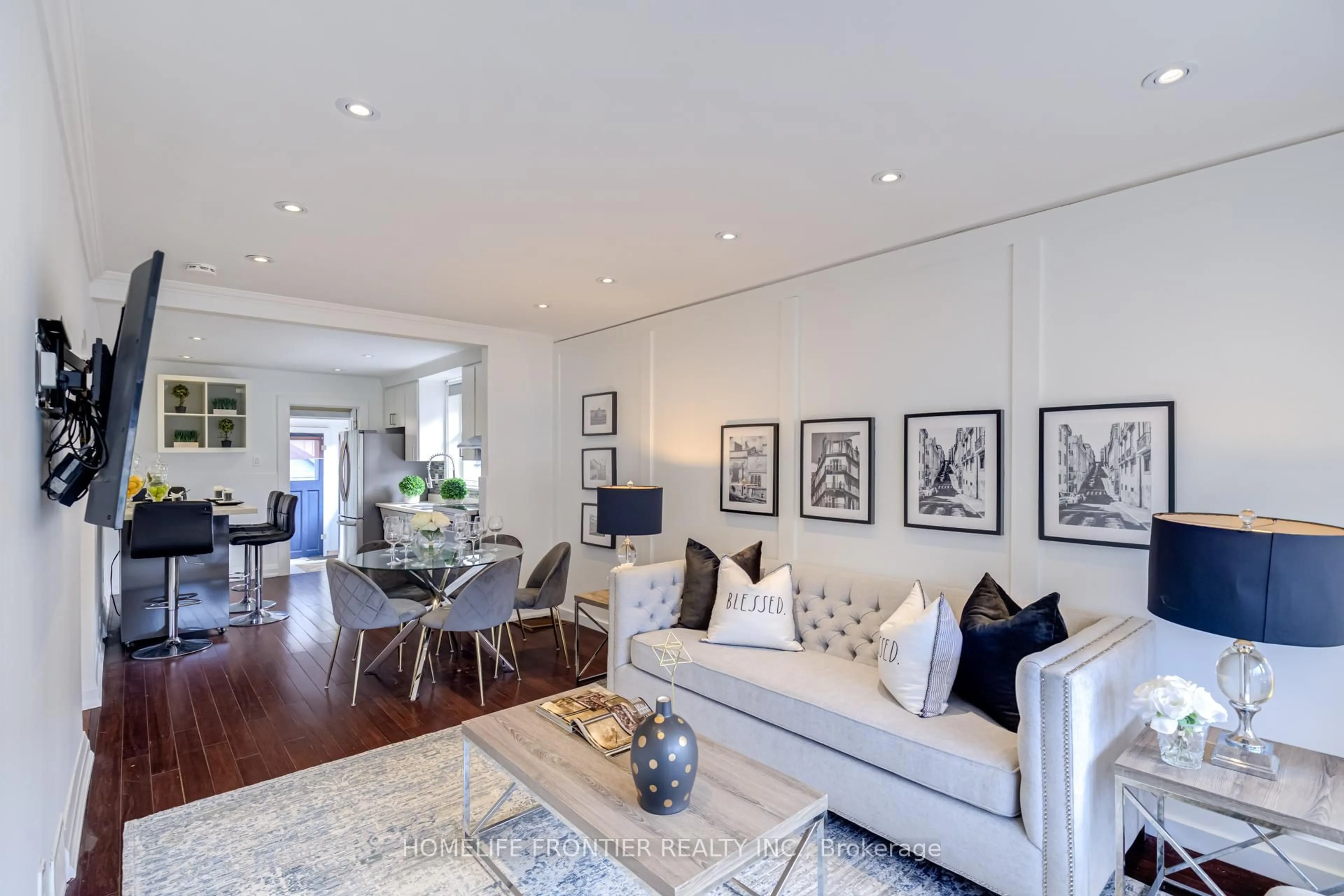 Living room with furniture, unknown for 1105 Greenwood Ave, Toronto Ontario M4J 4E5