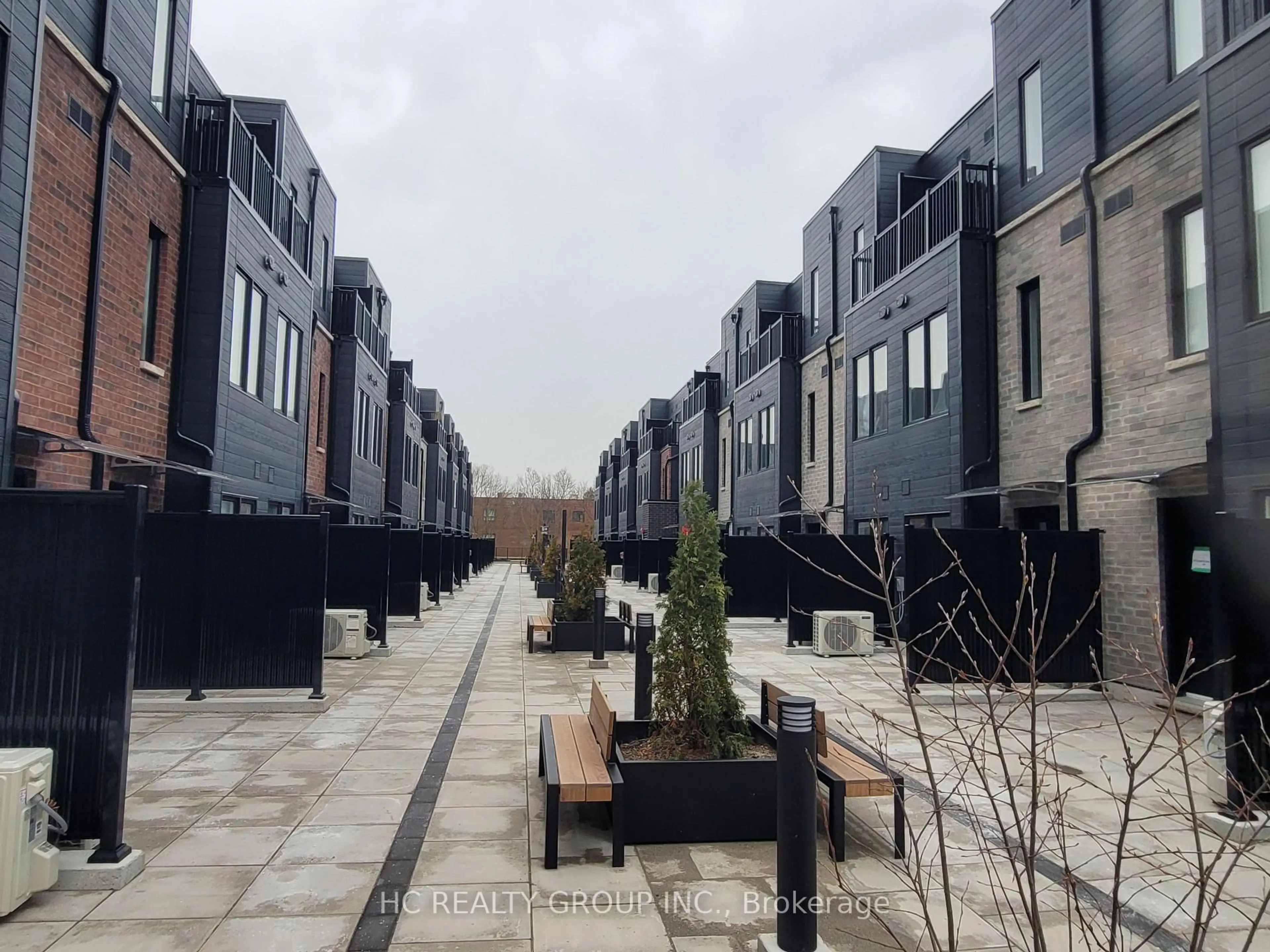 Patio, street for 10 Calamint Lane #66, Toronto Ontario M1T 1H8