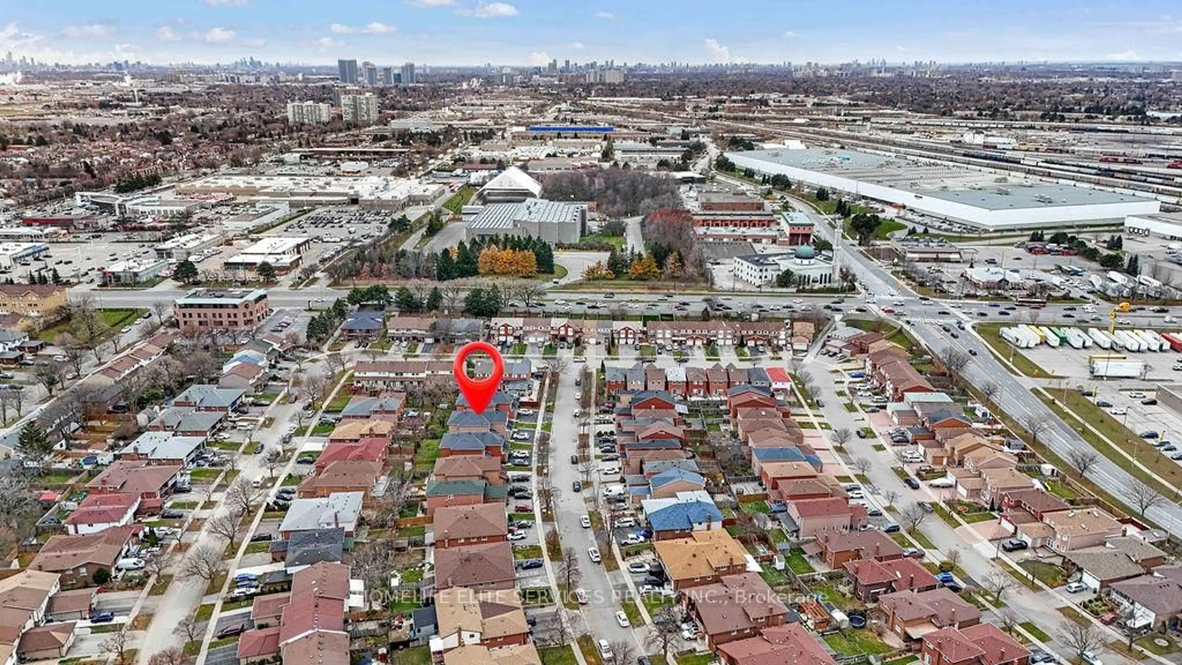 A pic from outside/outdoor area/front of a property/back of a property/a pic from drone, city buildings view from balcony for 7 Lenthall Ave, Toronto Ontario M1B 2C7