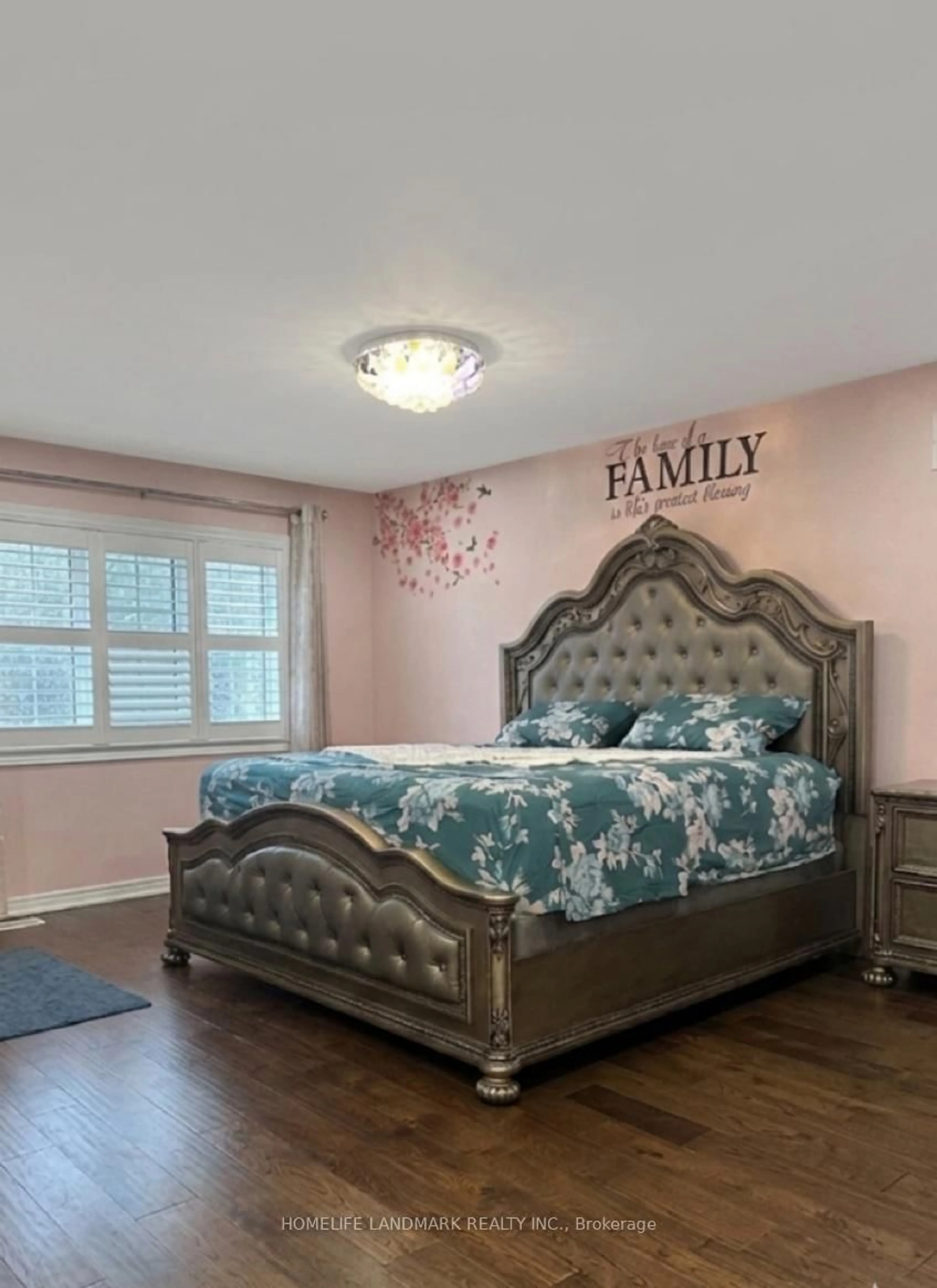 Bedroom with bed, wood/laminate floor for 118 Bridlewood Blvd, Whitby Ontario L1R 0N2