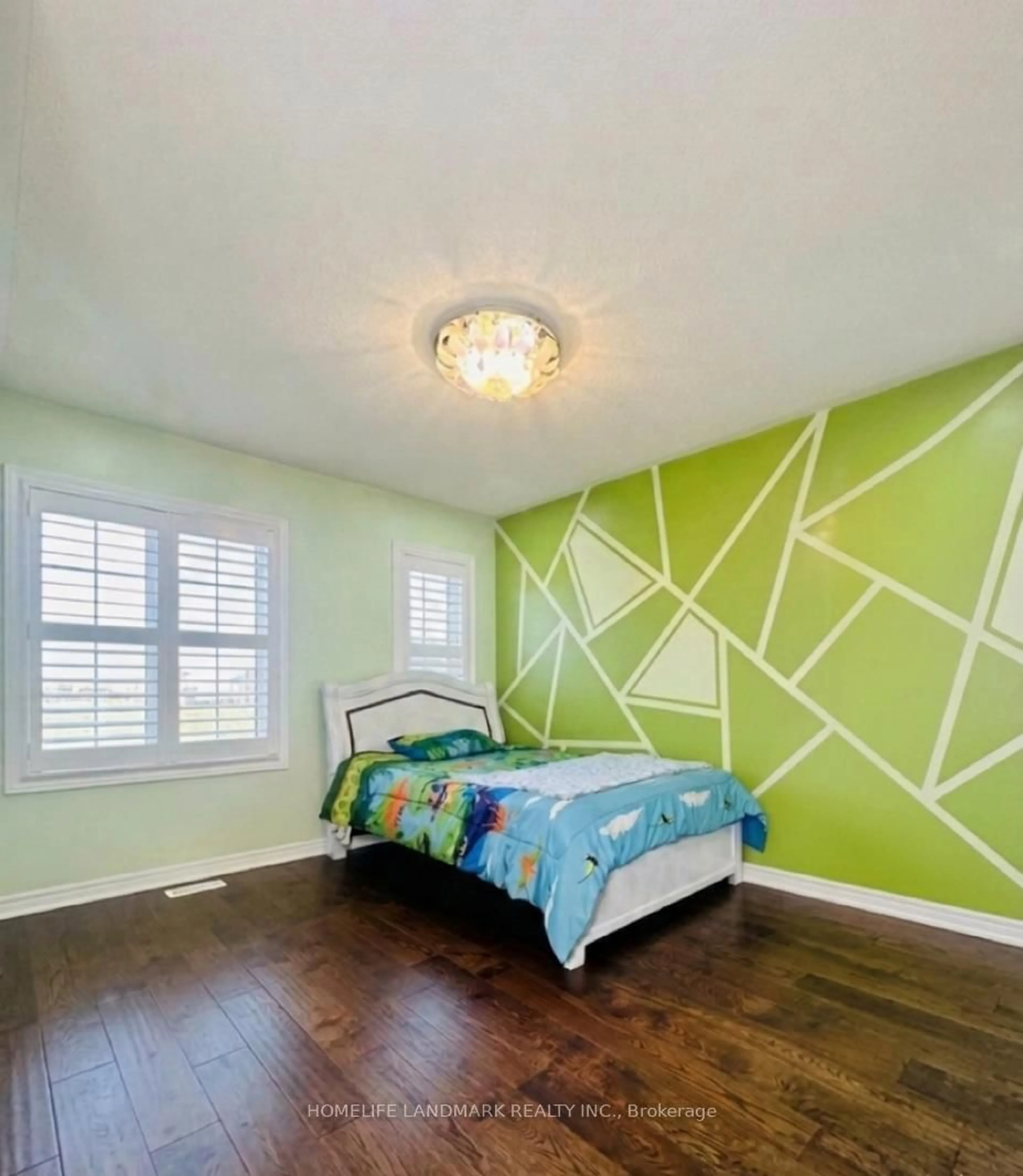 A pic of a room for 118 Bridlewood Blvd, Whitby Ontario L1R 0N2