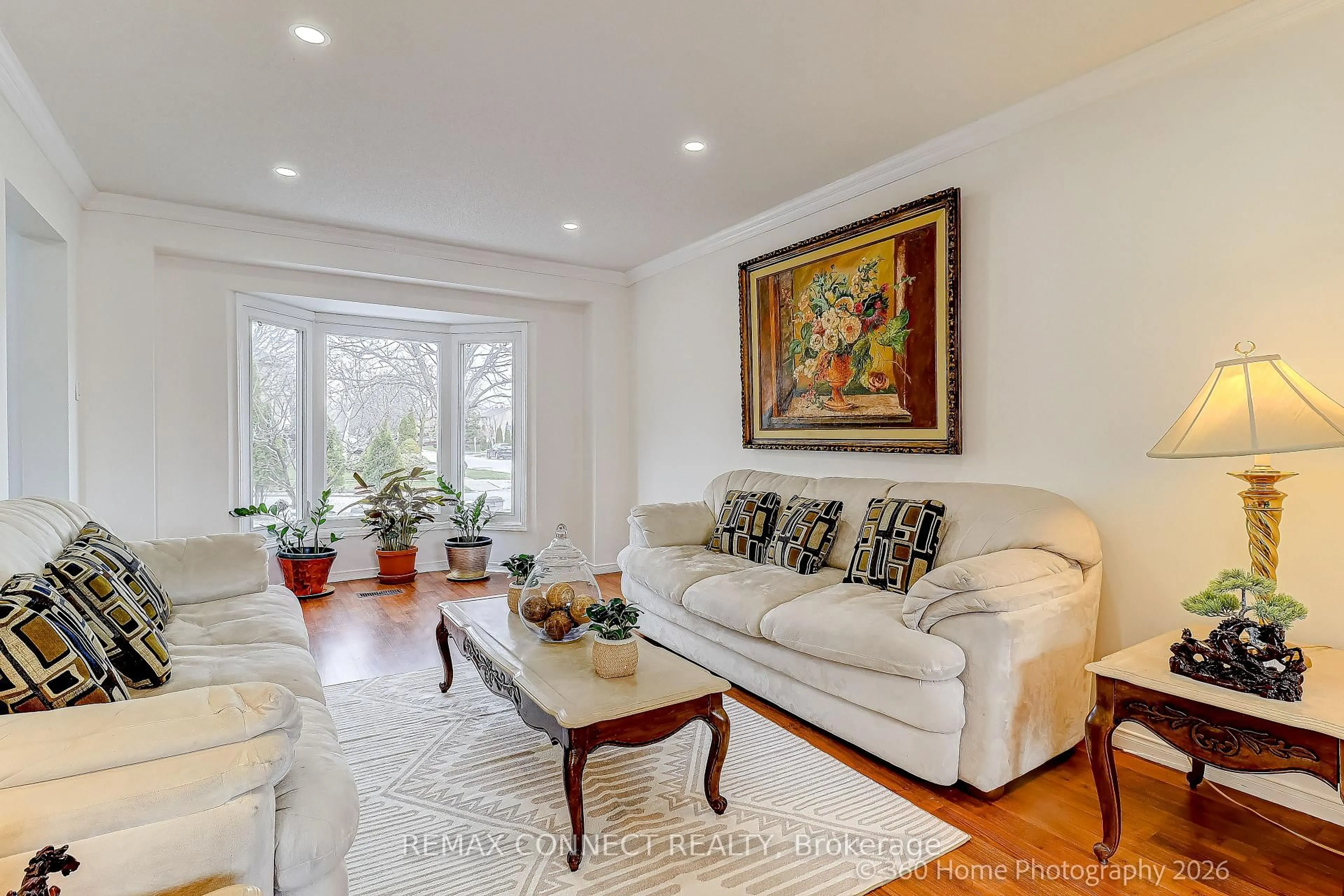 Living room with furniture, unknown for 4 Mayflower St, Whitby Ontario L1N 8B1