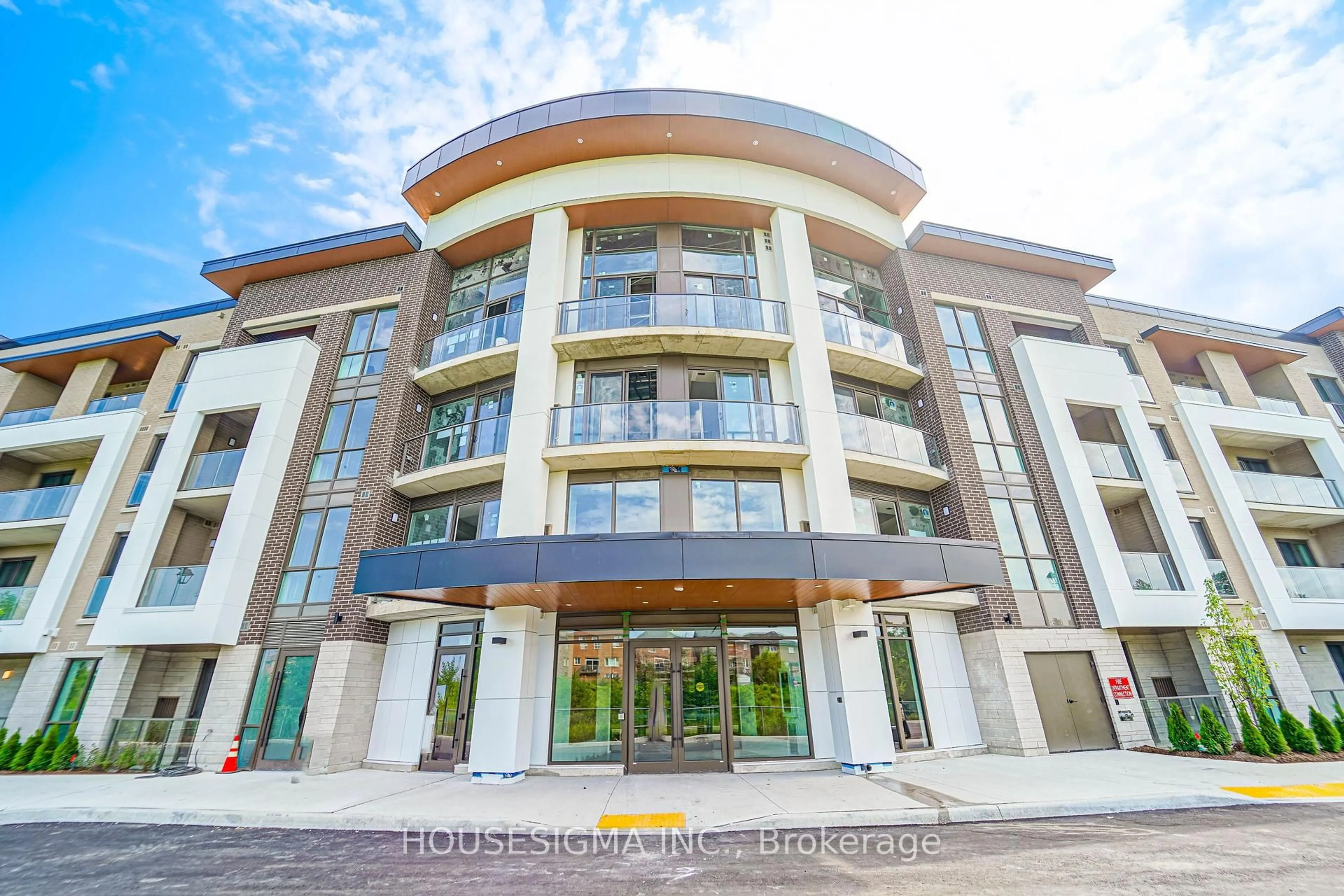 Indoor foyer for 385 Arctic Red Dr #Unit 329, Oshawa Ontario L1L 0H8