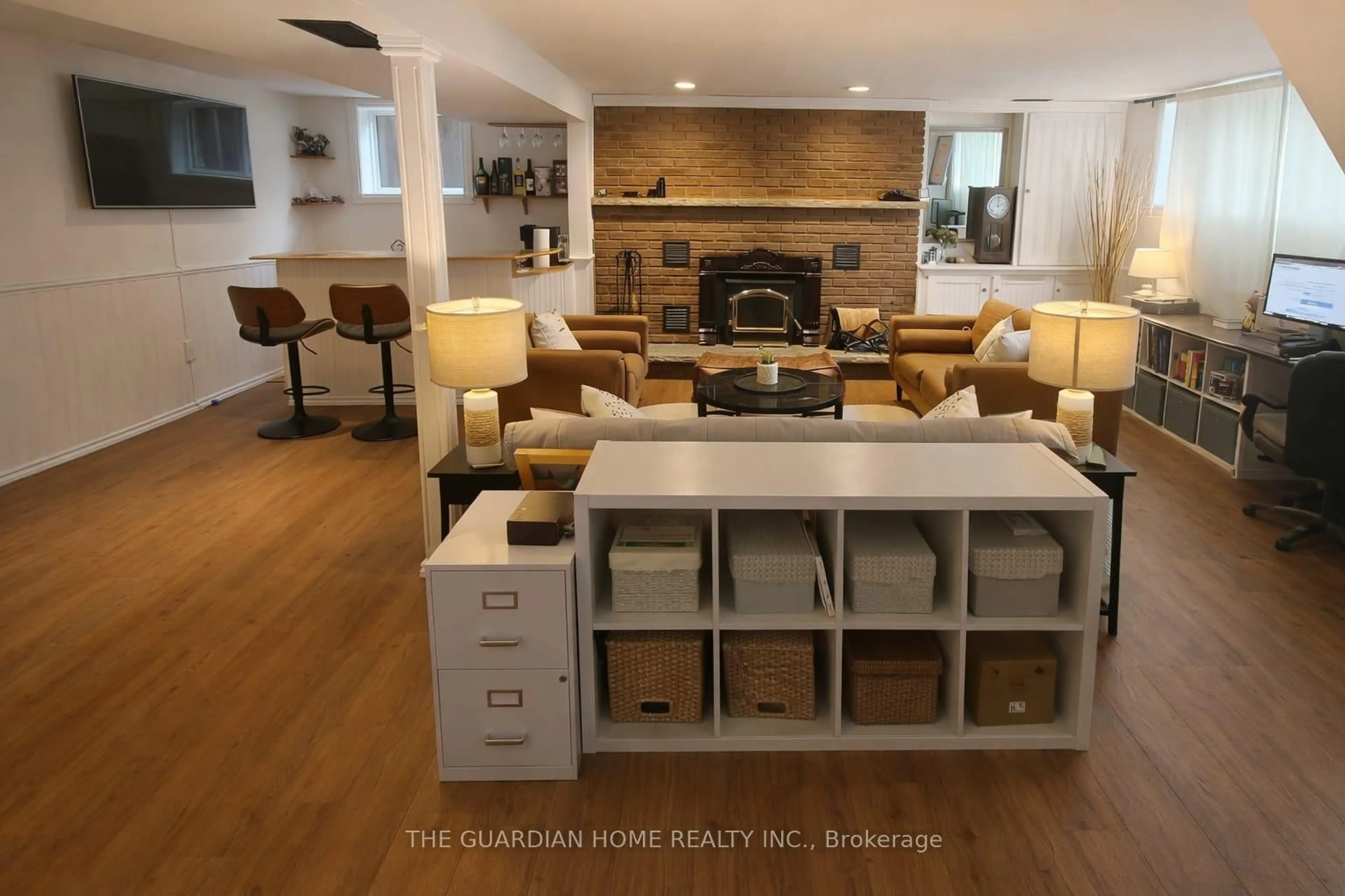 Living room with furniture, unknown for 1018 Pinetree Crt, Oshawa Ontario L1K 1P4