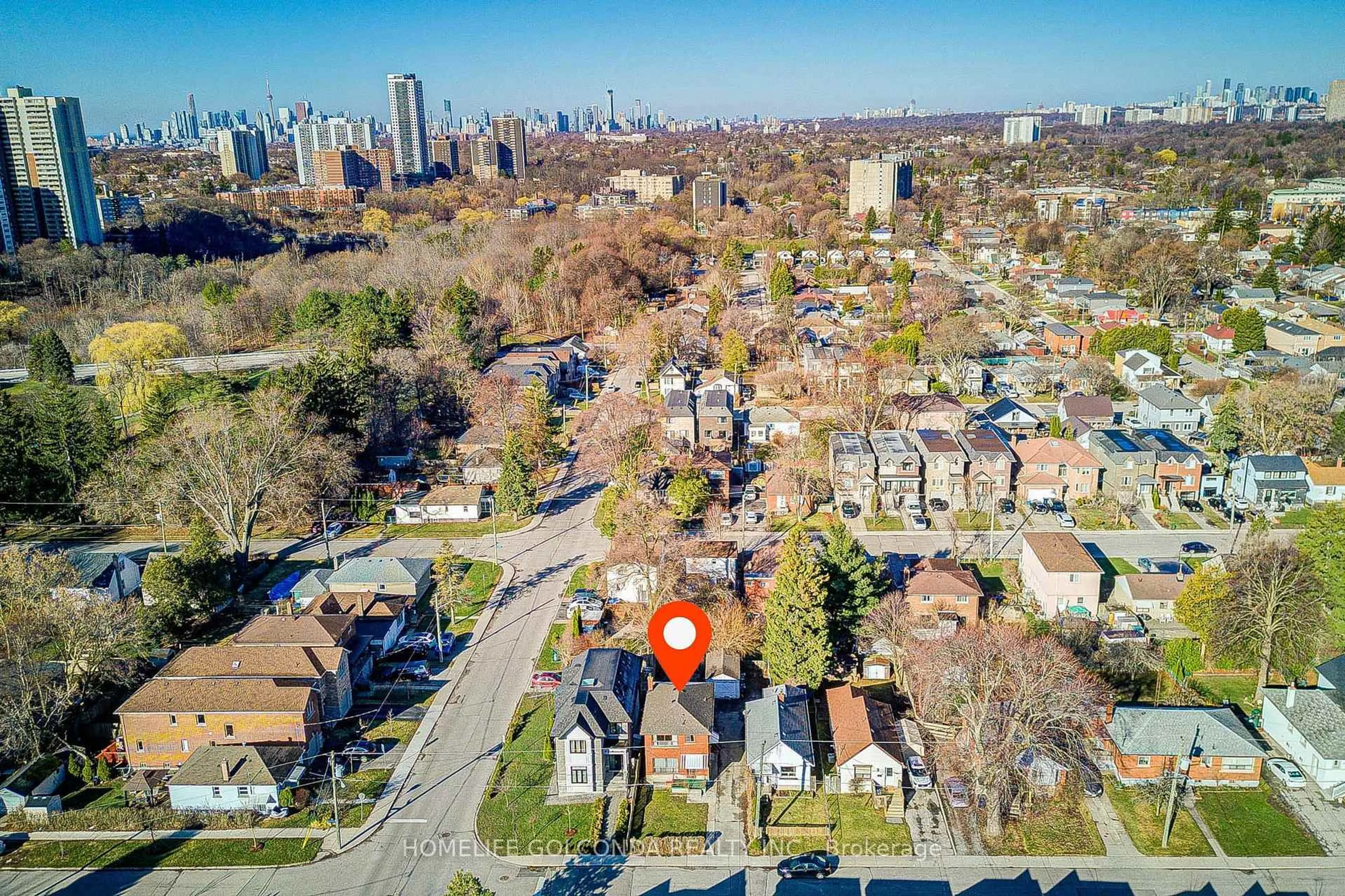 A pic from outside/outdoor area/front of a property/back of a property/a pic from drone, city buildings view from balcony for 24A Westbourne Ave, Toronto Ontario M1L 2Y2