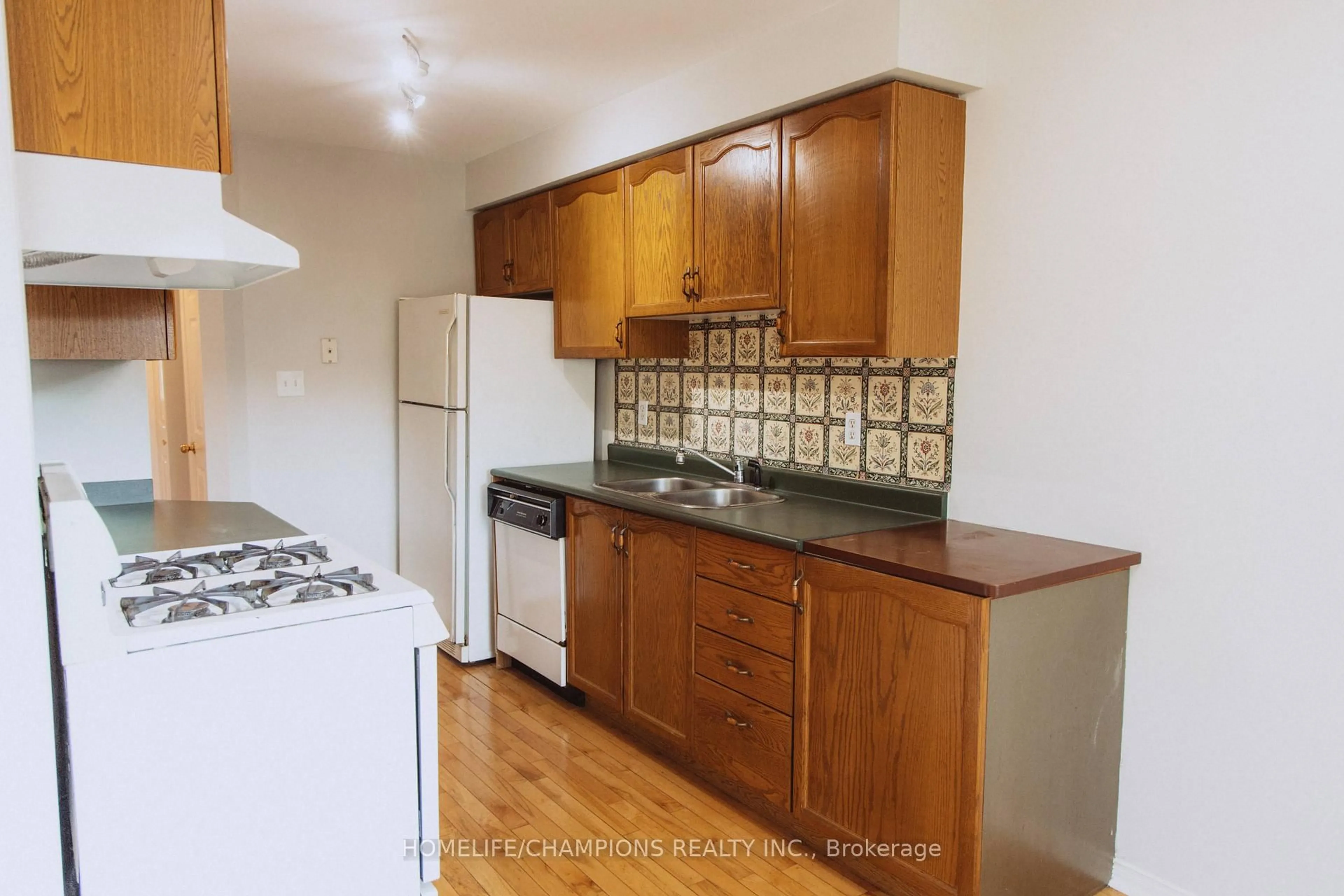 Standard kitchen, unknown for 1345 Altona Rd #30, Pickering Ontario L1V 6Y9