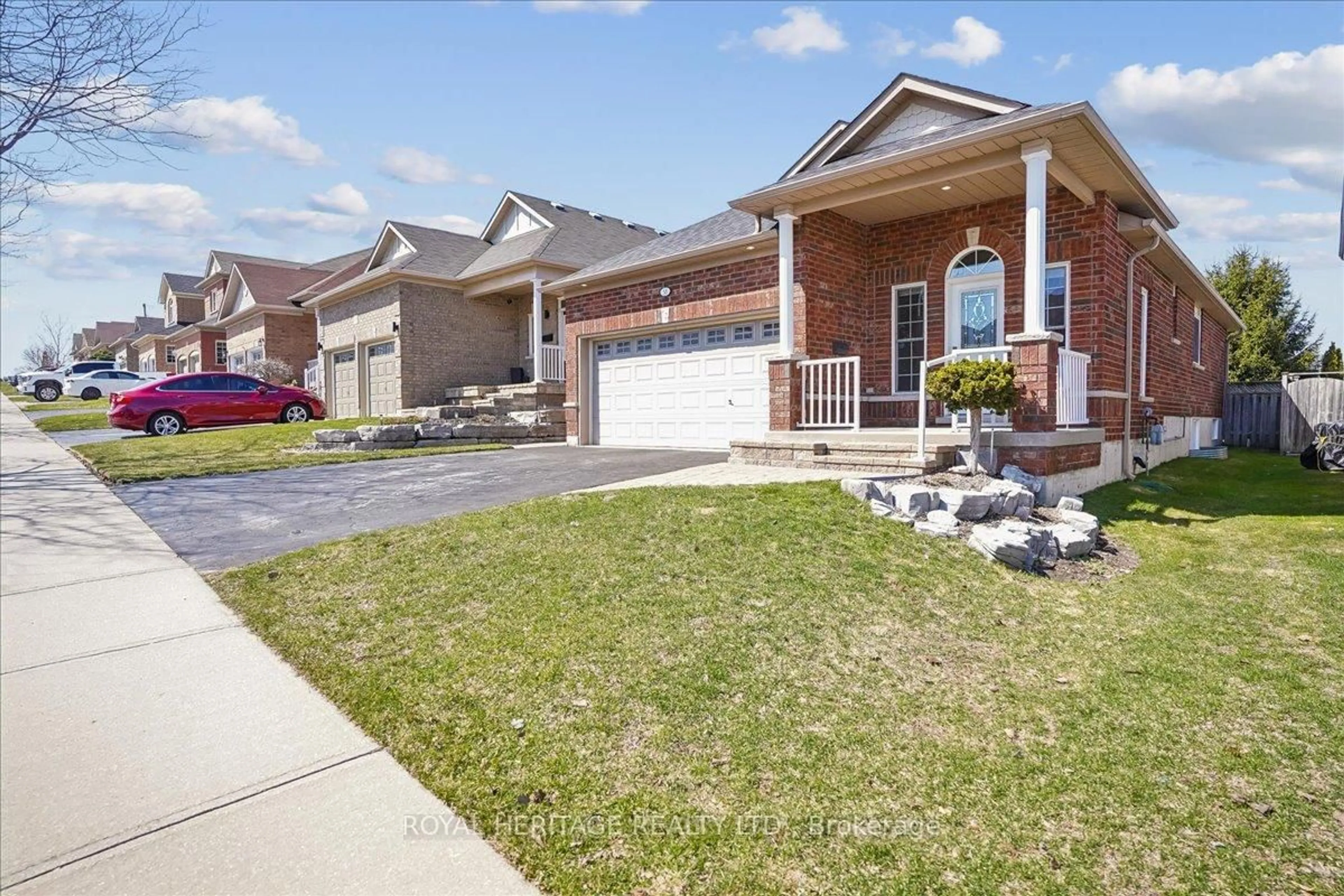 Home with brick exterior material, street for 38 Bingham Gate, Clarington Ontario L1E 3K3