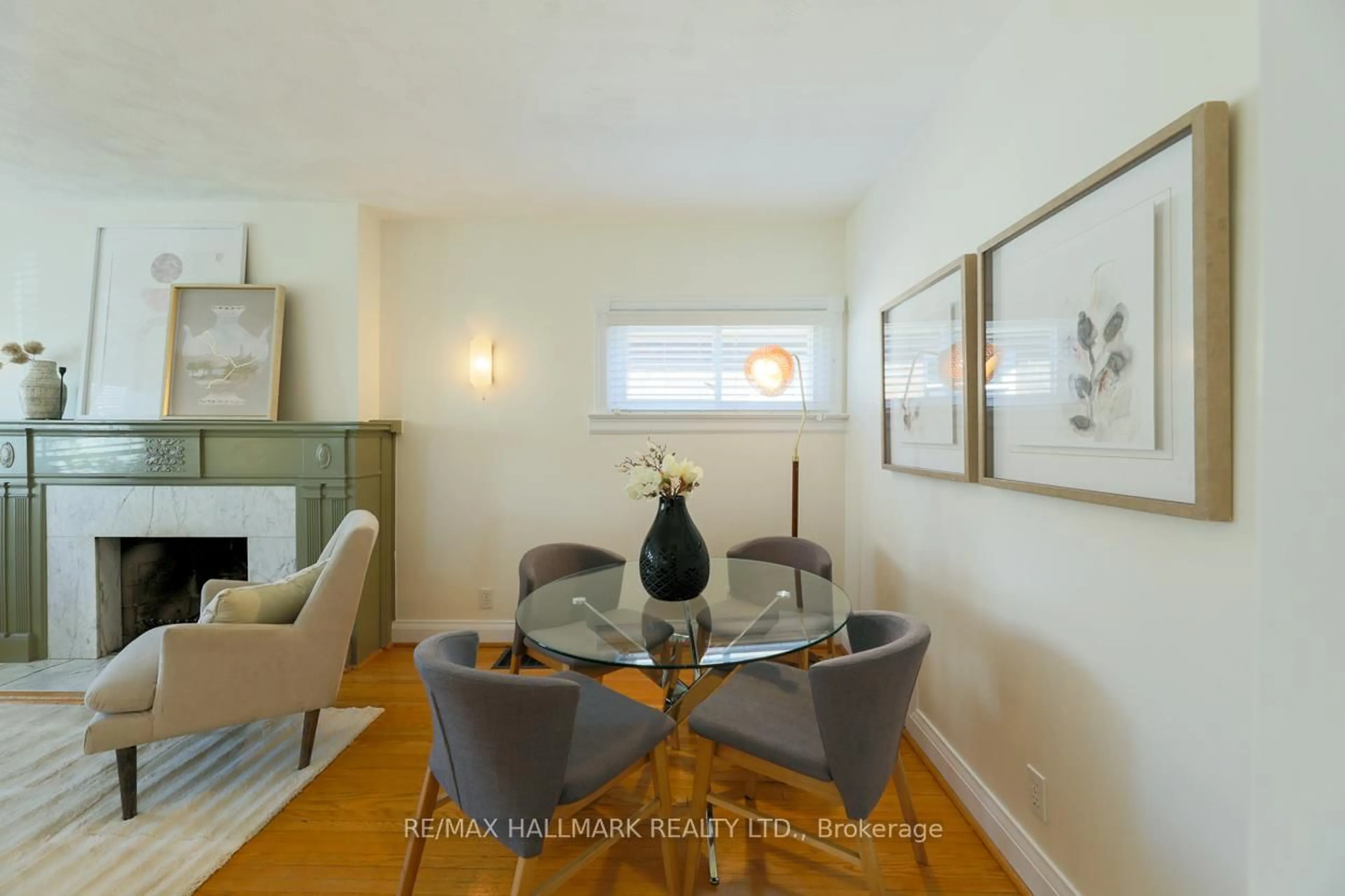 Dining room, wood/laminate floor for 105 Dunington Dr, Toronto Ontario M1N 3E4