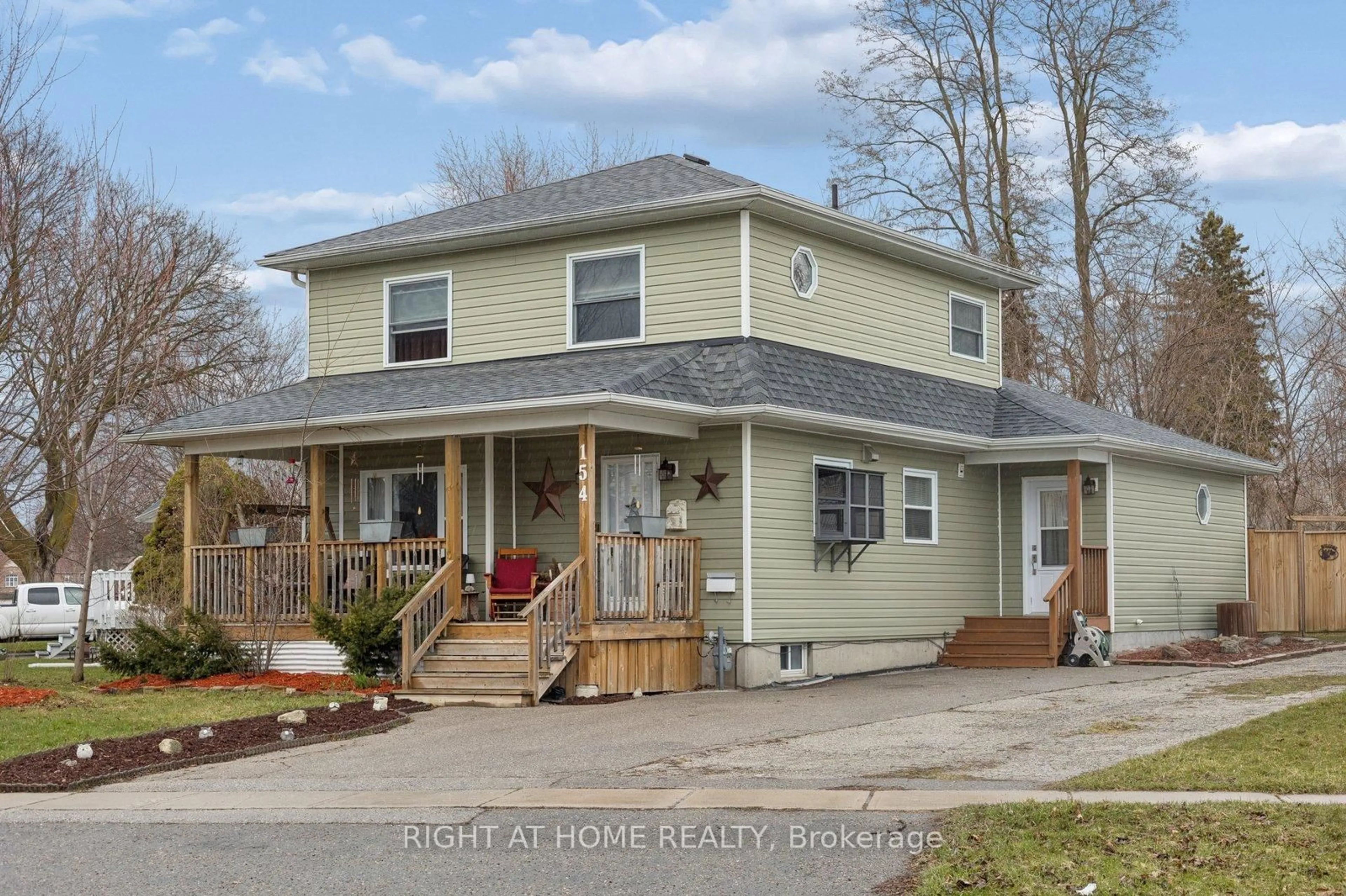 Home with vinyl exterior material, street for 154 Admiral Rd, Ajax Ontario L1S 2P1