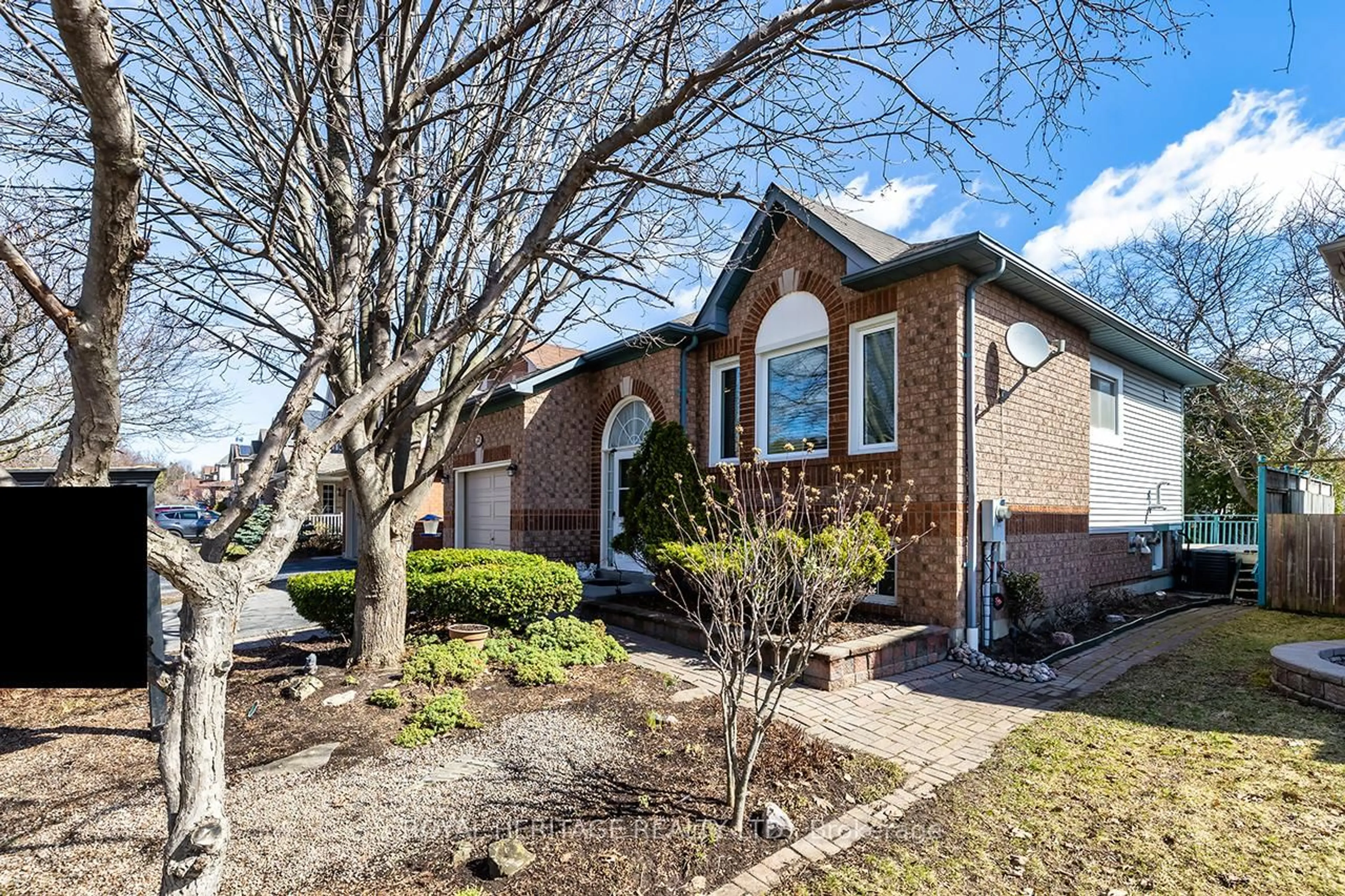 Home with brick exterior material, street for 31 Thames Dr, Whitby Ontario L1R 2M2