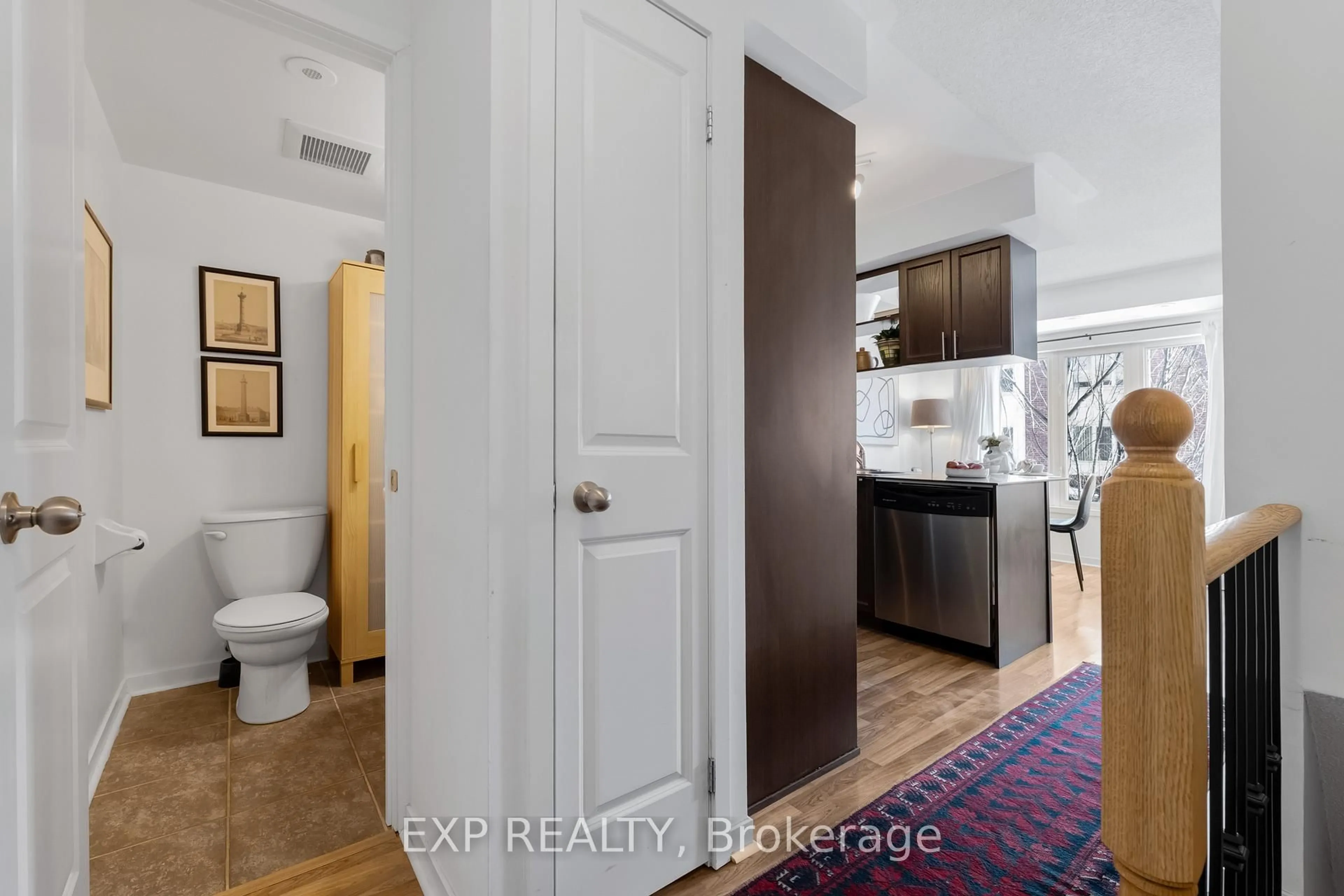 Indoor entryway for 88 Munro St #5, Toronto Ontario M4M 2S9