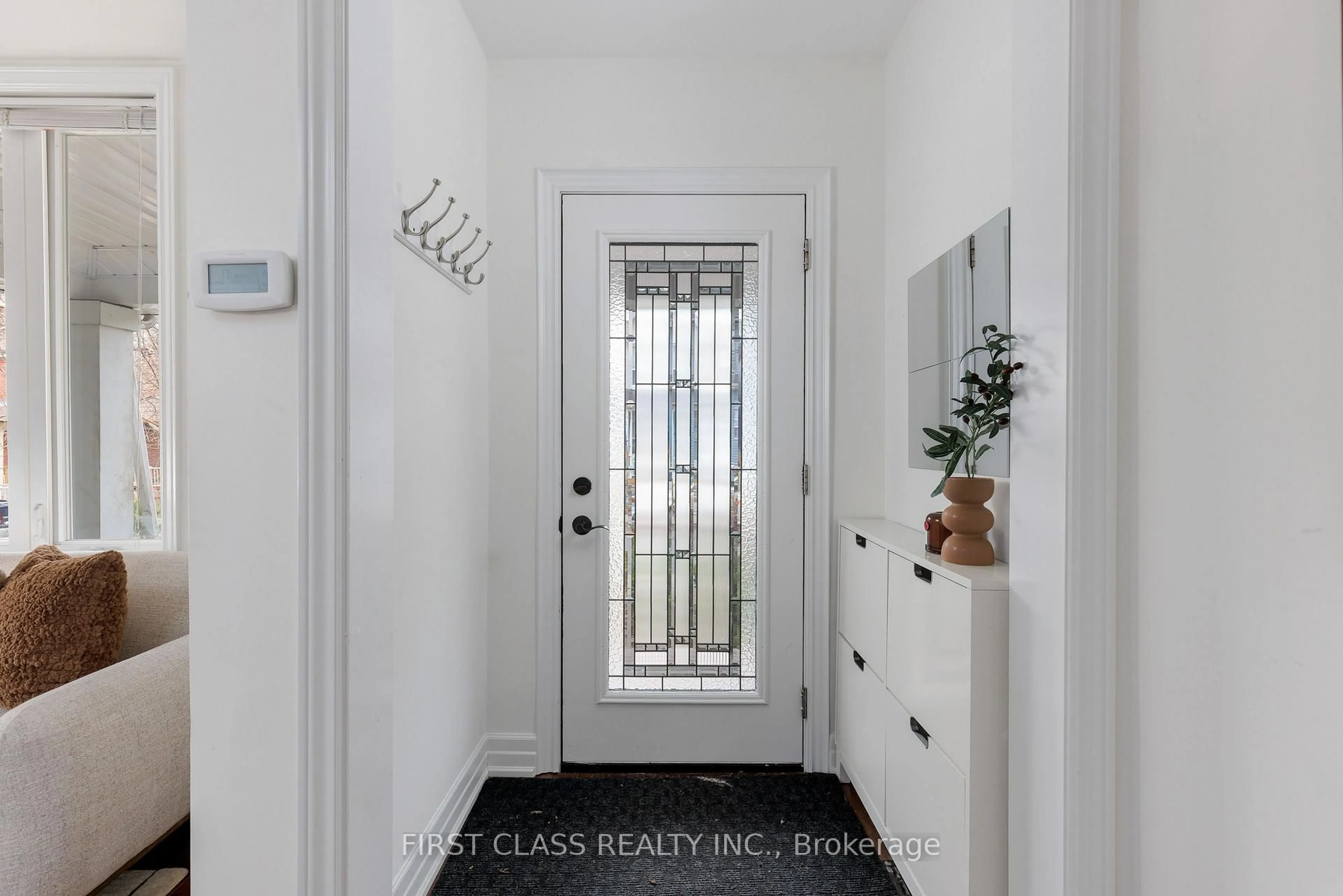 Indoor entryway for 121 Galt Ave, Toronto Ontario M4M 2Z4