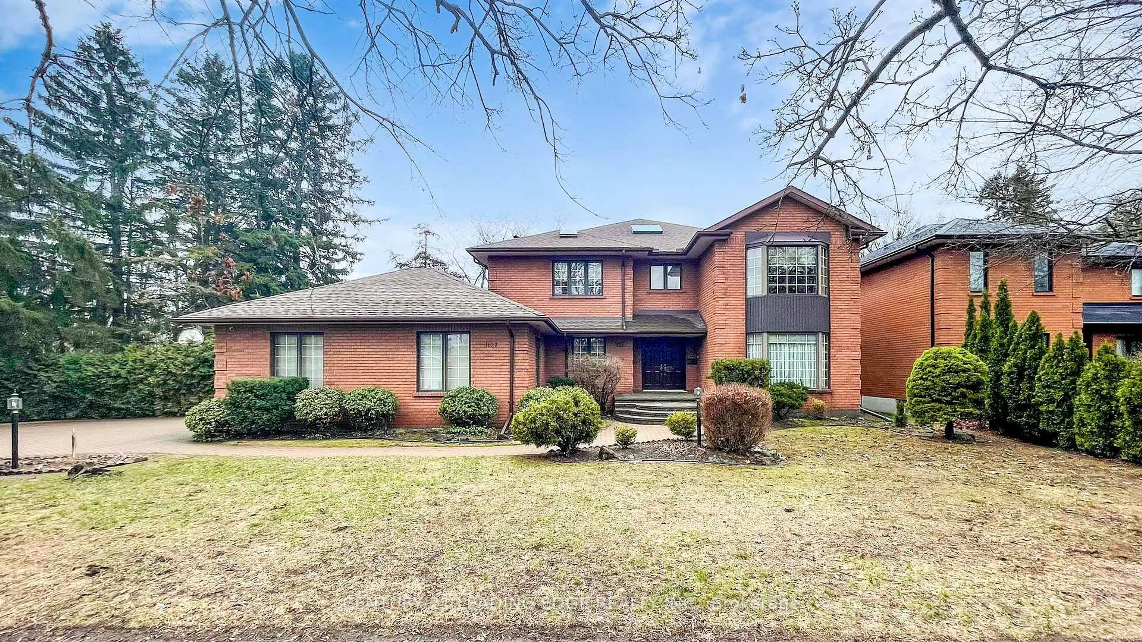 Home with brick exterior material, street for 1127 OSHAWA Blvd, Oshawa Ontario L1G 5W2