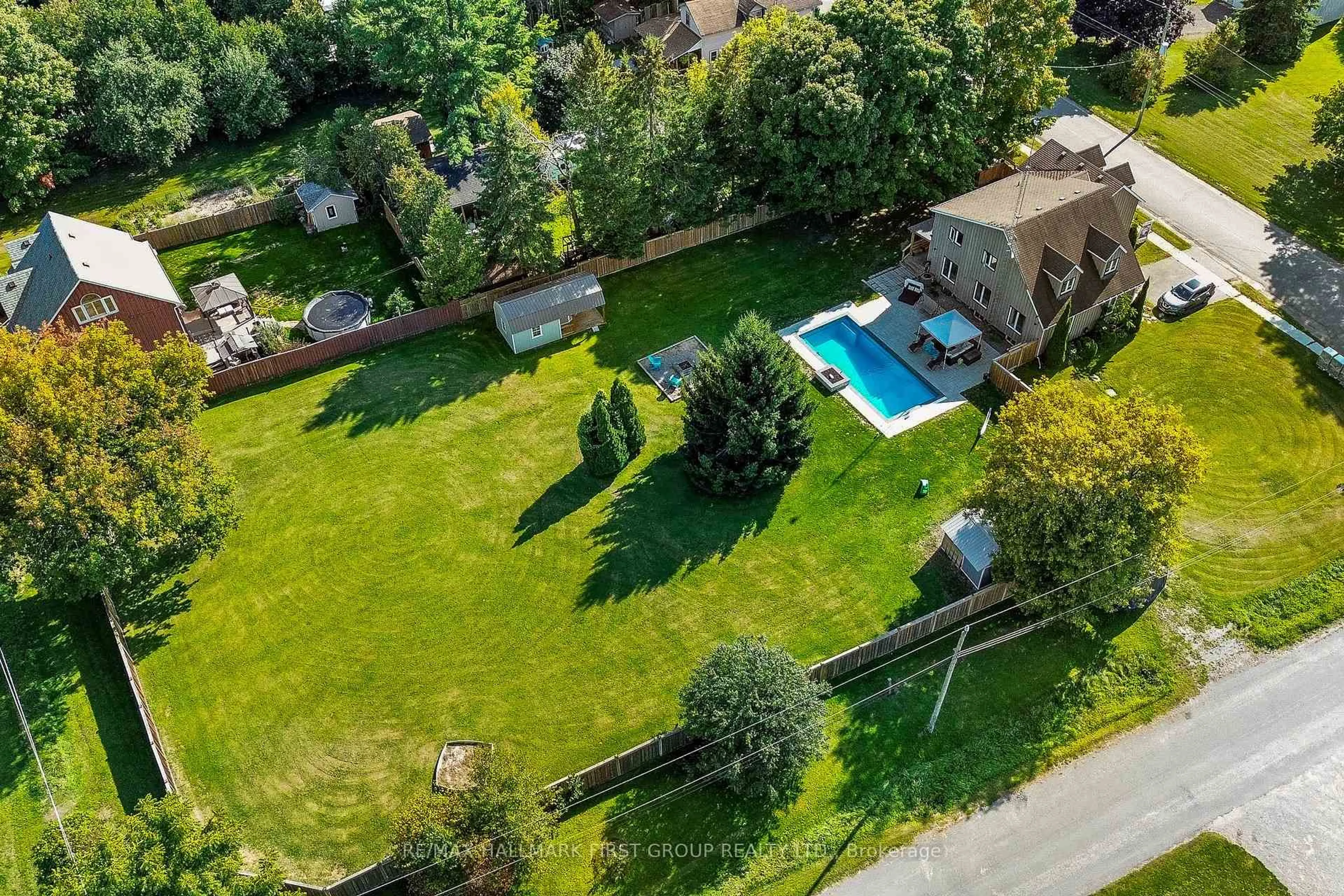 A pic from outside/outdoor area/front of a property/back of a property/a pic from drone, street for 8063 King St, Clarington Ontario N0B 2R0