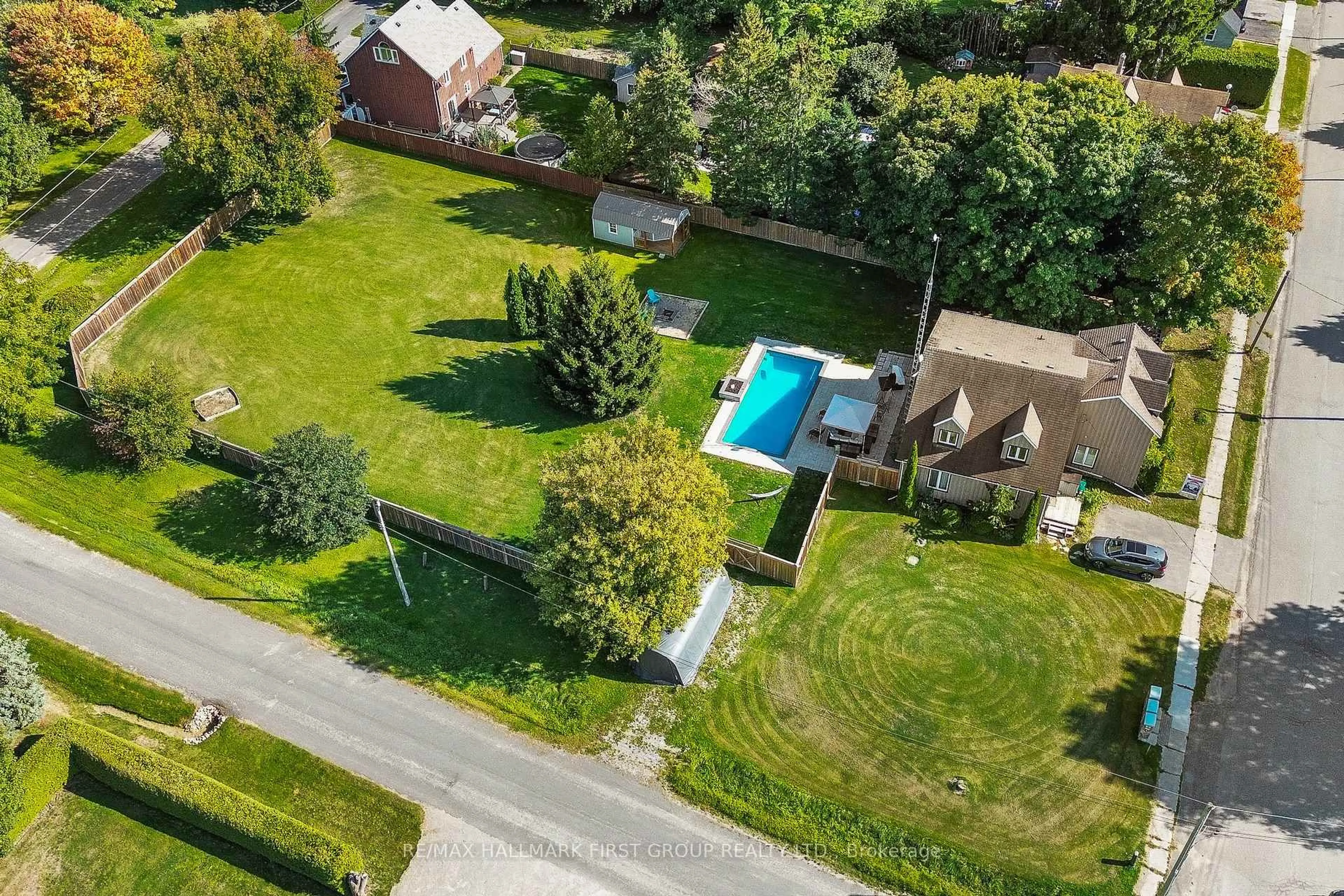A pic from outside/outdoor area/front of a property/back of a property/a pic from drone, street for 8063 King St, Clarington Ontario N0B 2R0