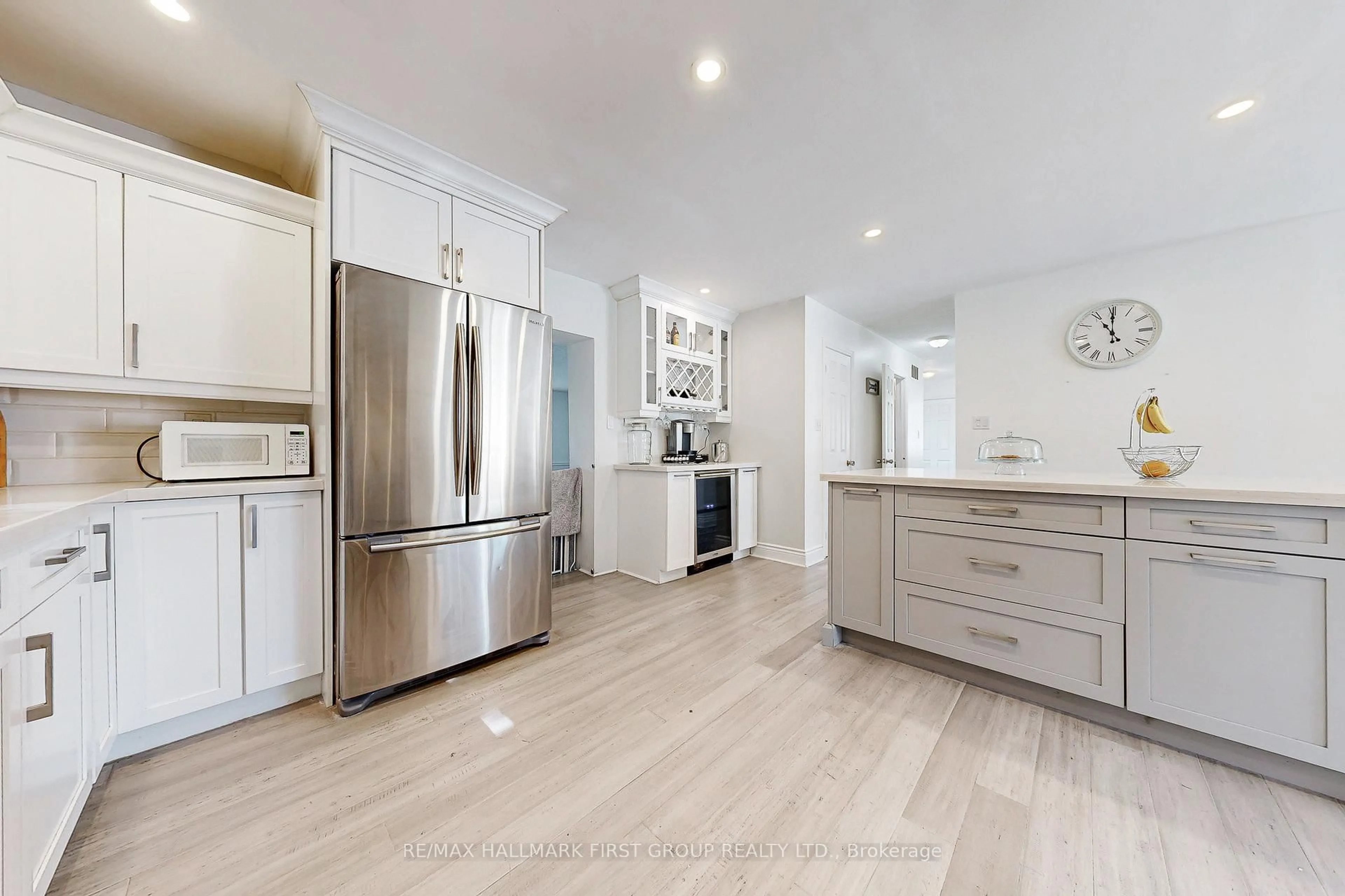 Open concept kitchen, unknown for 8063 King St, Clarington Ontario N0B 2R0