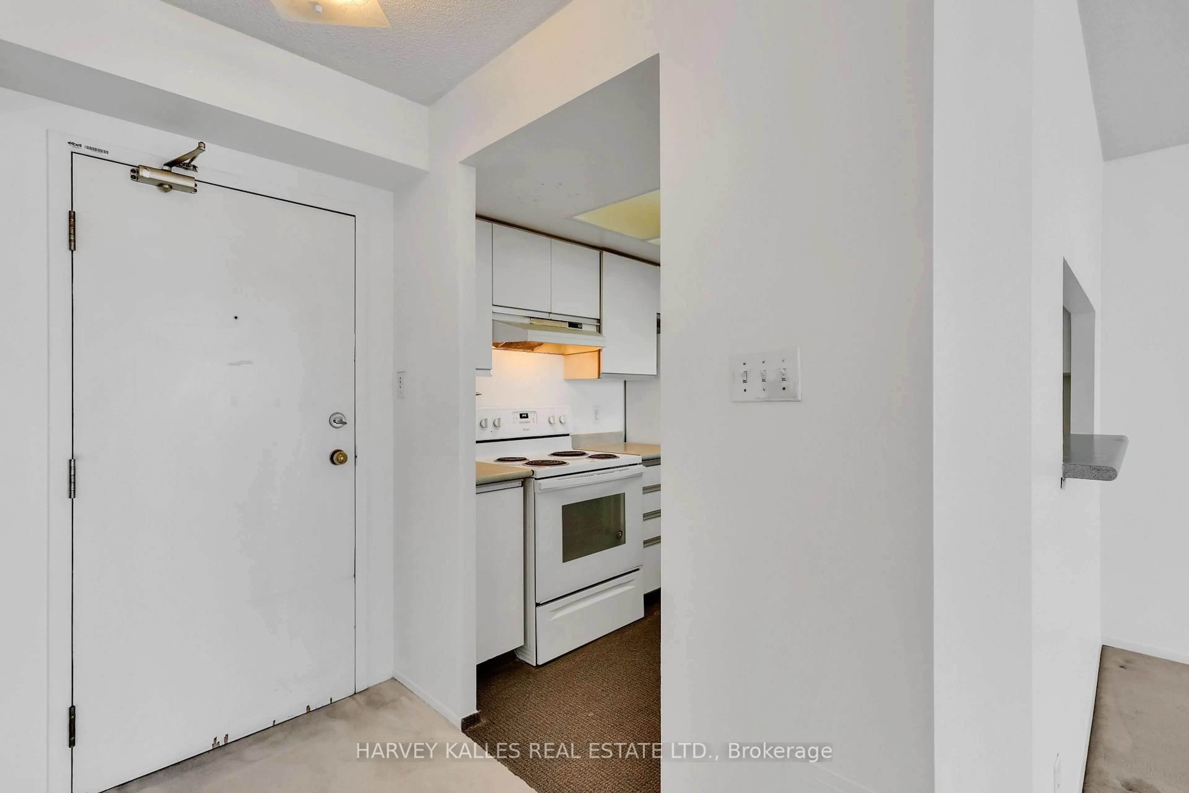 Standard kitchen, unknown for 1470 Midland Ave #609, Toronto Ontario M1P 4Z4