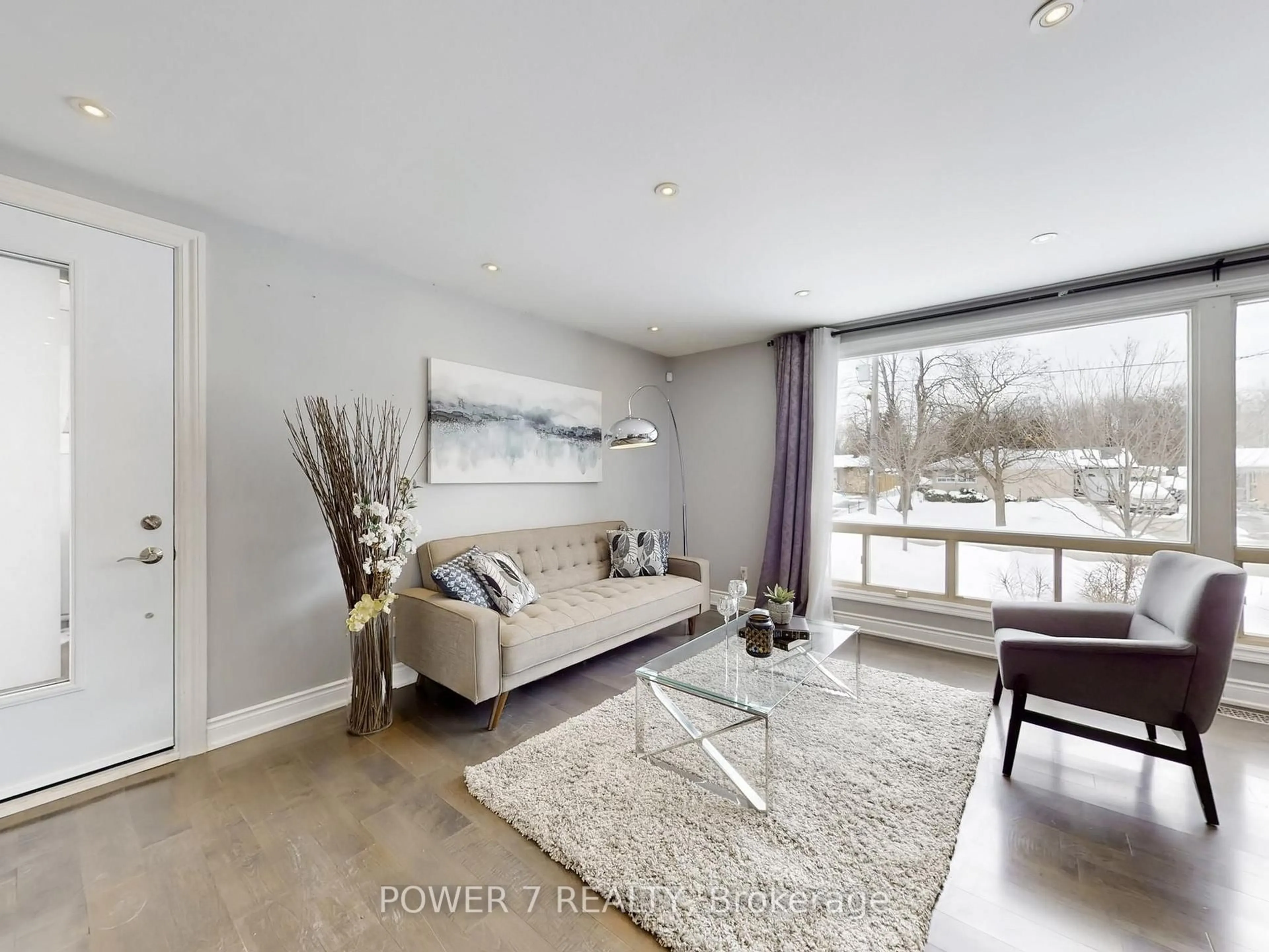 Living room with furniture, wood/laminate floor for 118 Kirker Ave, Toronto Ontario M1G 1N1