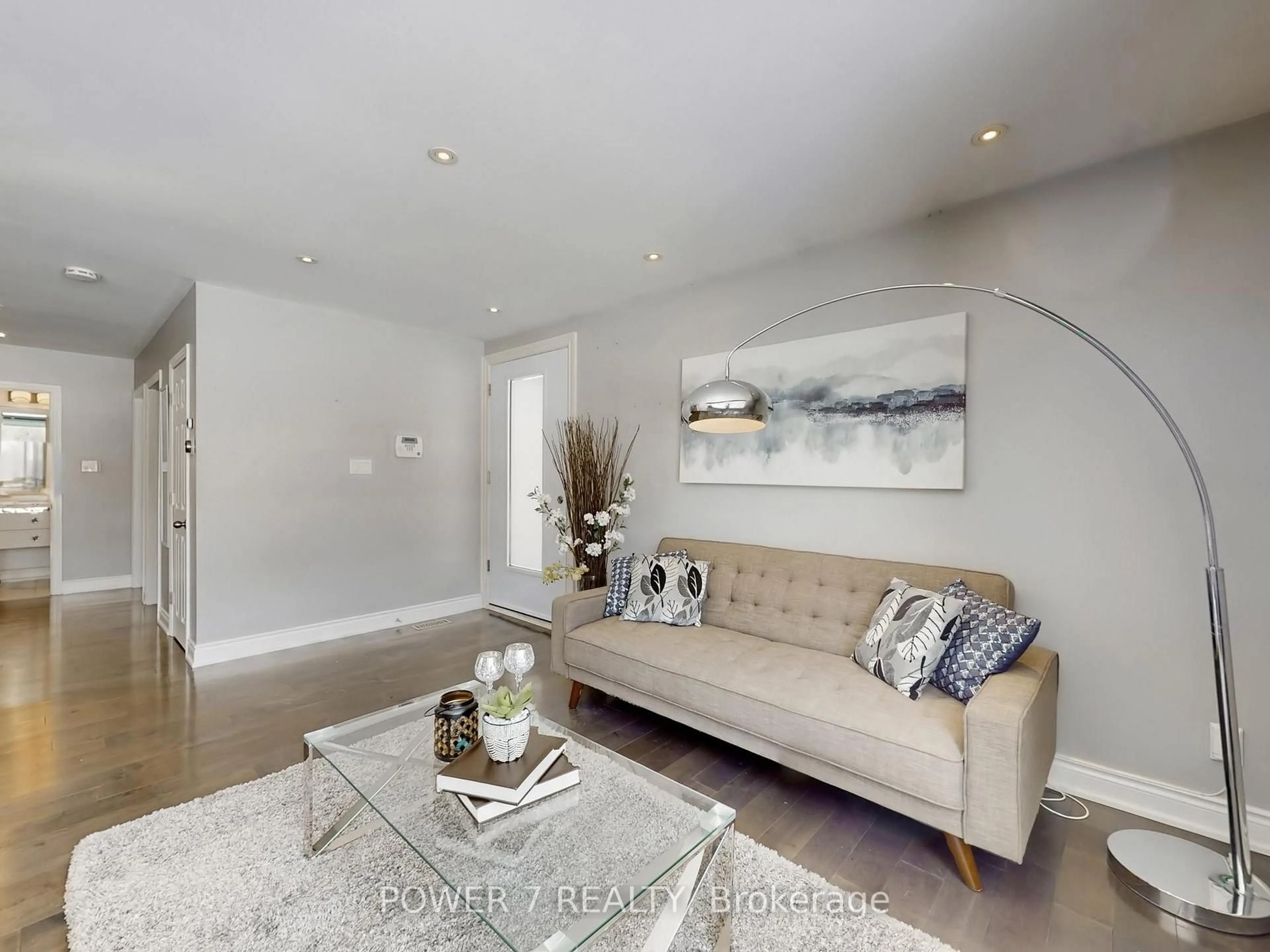 Living room with furniture, unknown for 118 Kirker Ave, Toronto Ontario M1G 1N1