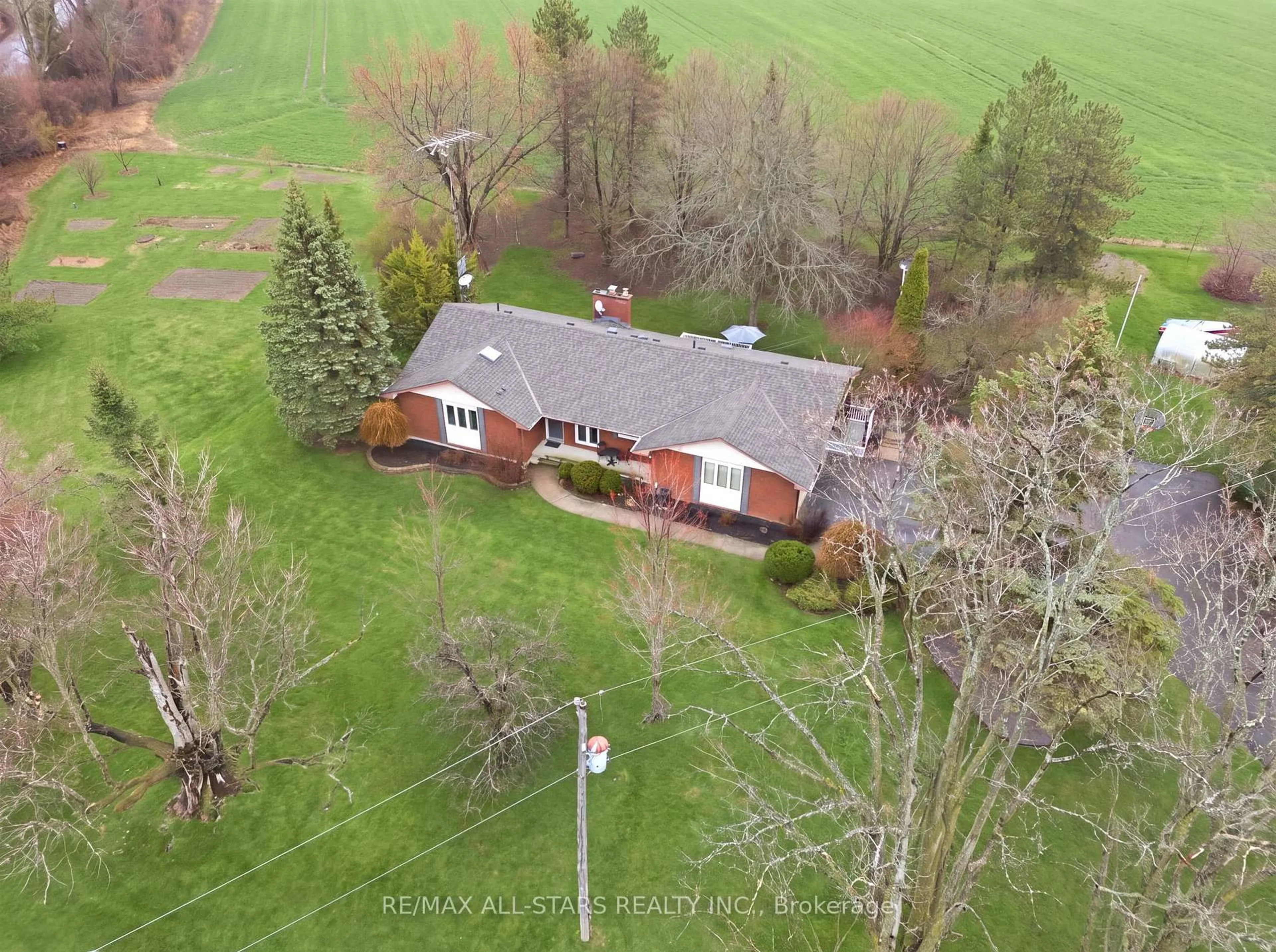A pic from outside/outdoor area/front of a property/back of a property/a pic from drone, unknown for 2407 Ashbridge Rd, Scugog Ontario L9L 1B4