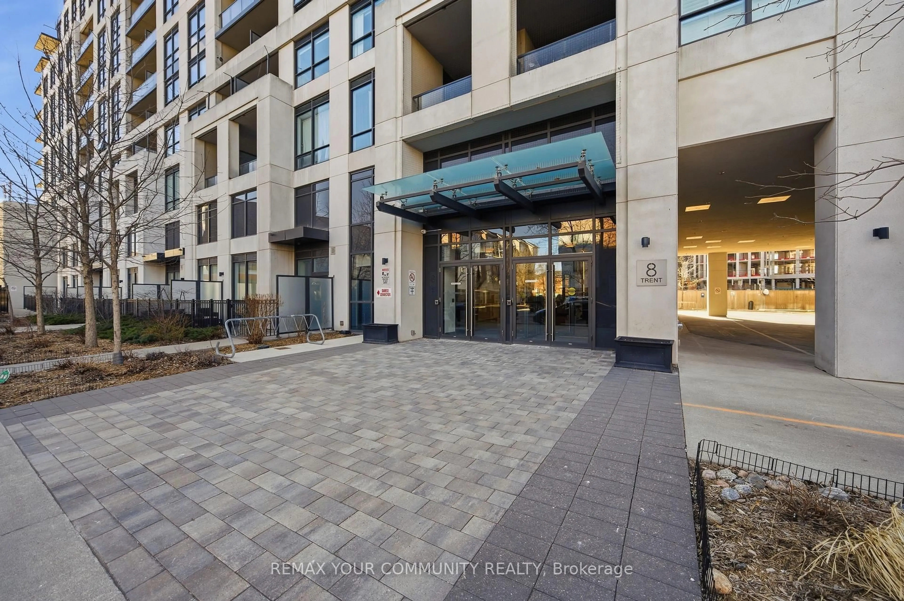 Indoor foyer for 8 Trent Ave #407, Toronto Ontario M4C 0A6