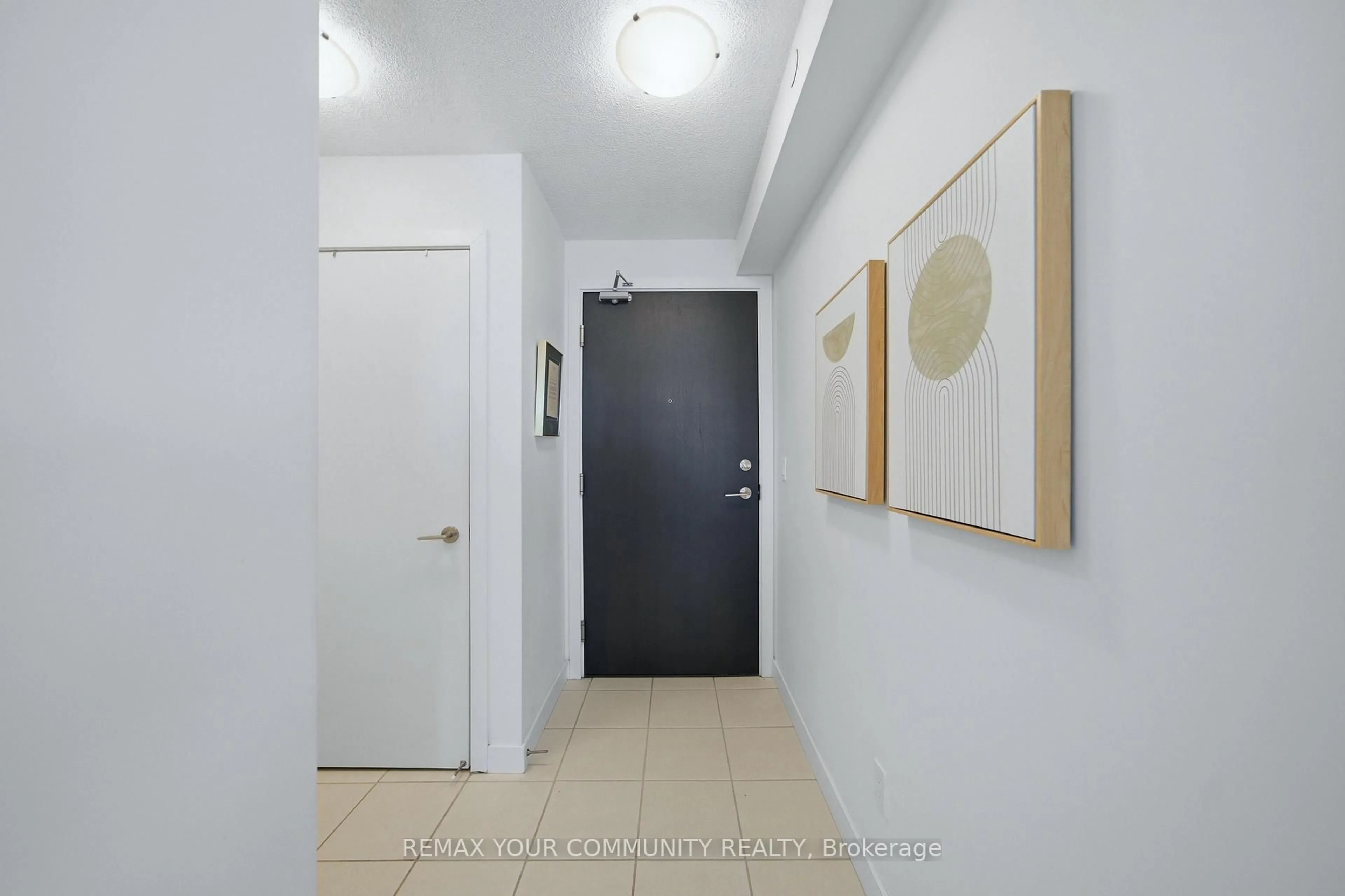 Indoor entryway for 8 Trent Ave #407, Toronto Ontario M4C 0A6