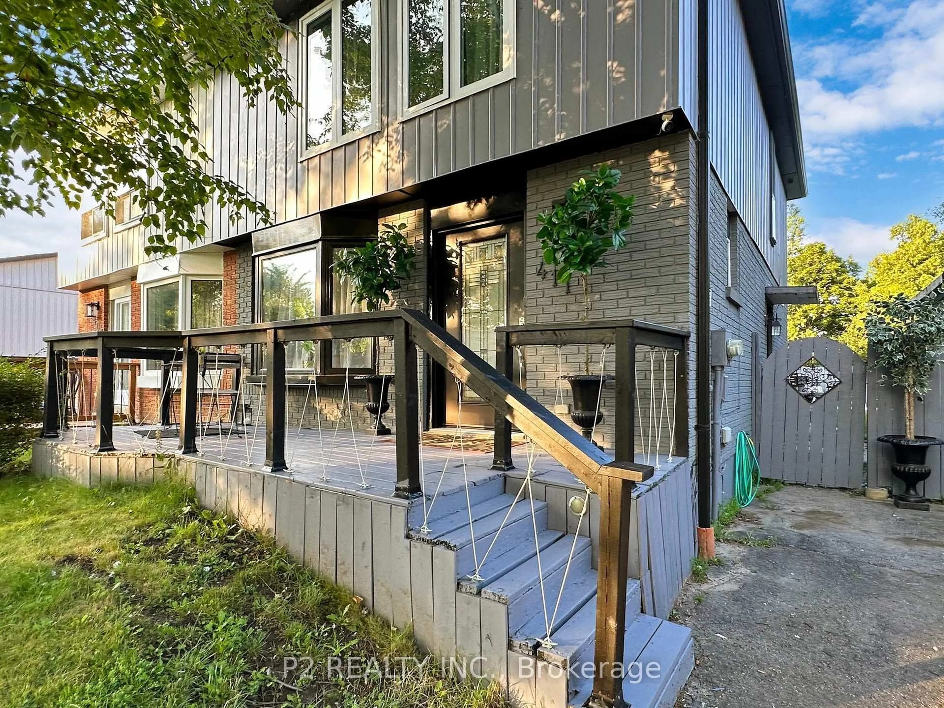 Unknown for 411 Rosedale Dr, Whitby Ontario L1N 1Z5