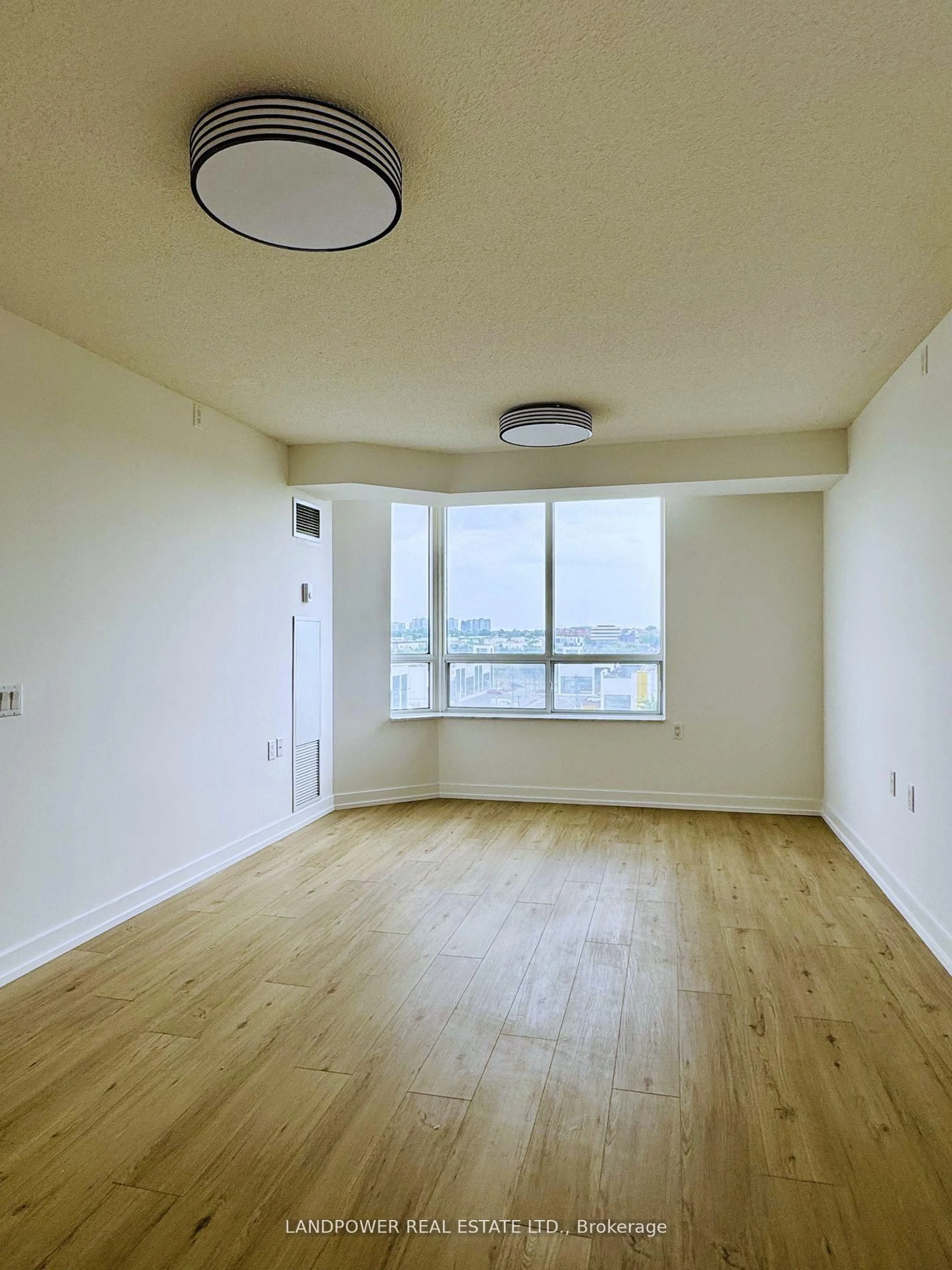 A pic of a room for 3088 Kennedy Rd #709, Toronto Ontario M1V 5M4