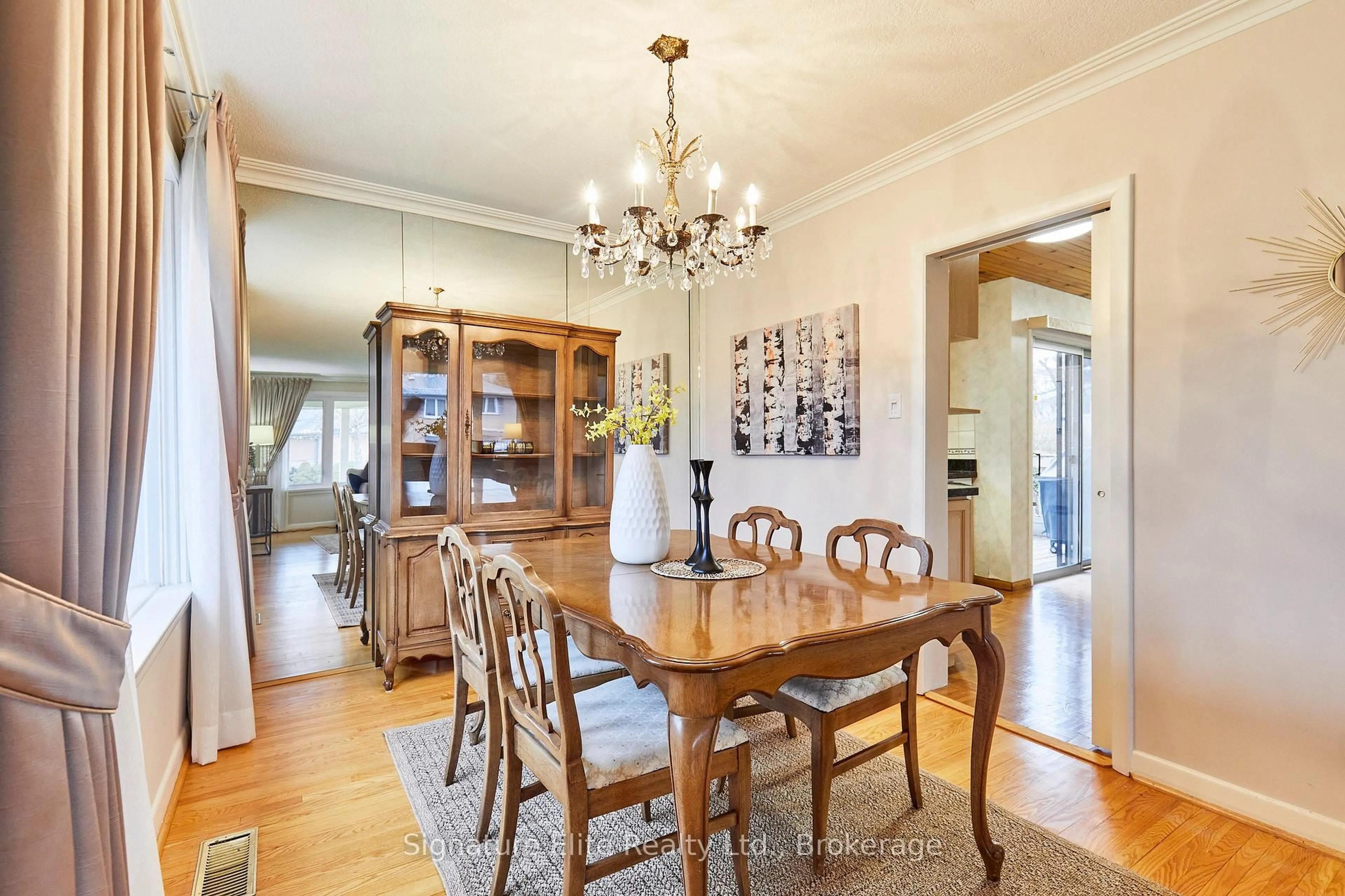 Dining room, wood/laminate floor for 2 Somerdale Sq, Toronto Ontario M1E 1M8
