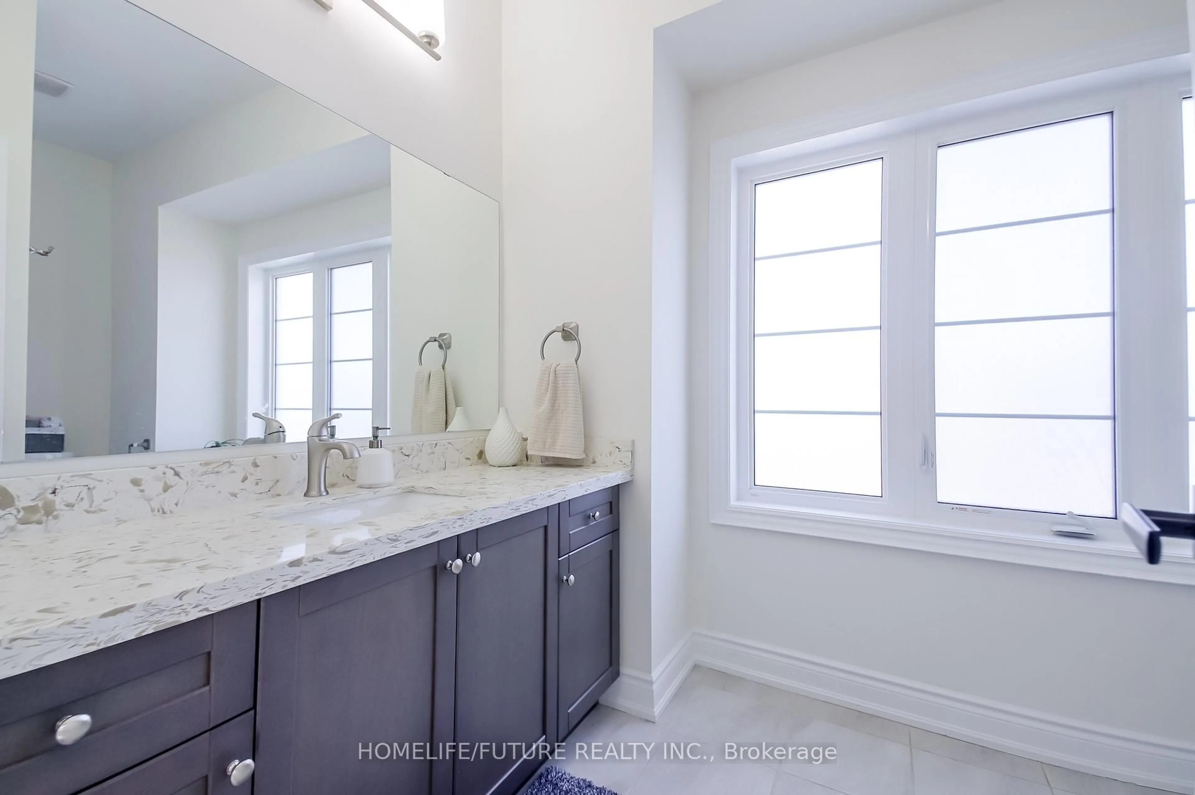 Contemporary bathroom, ceramic/tile floor for 27 Ogston Cres, Whitby Ontario L1P 0H3