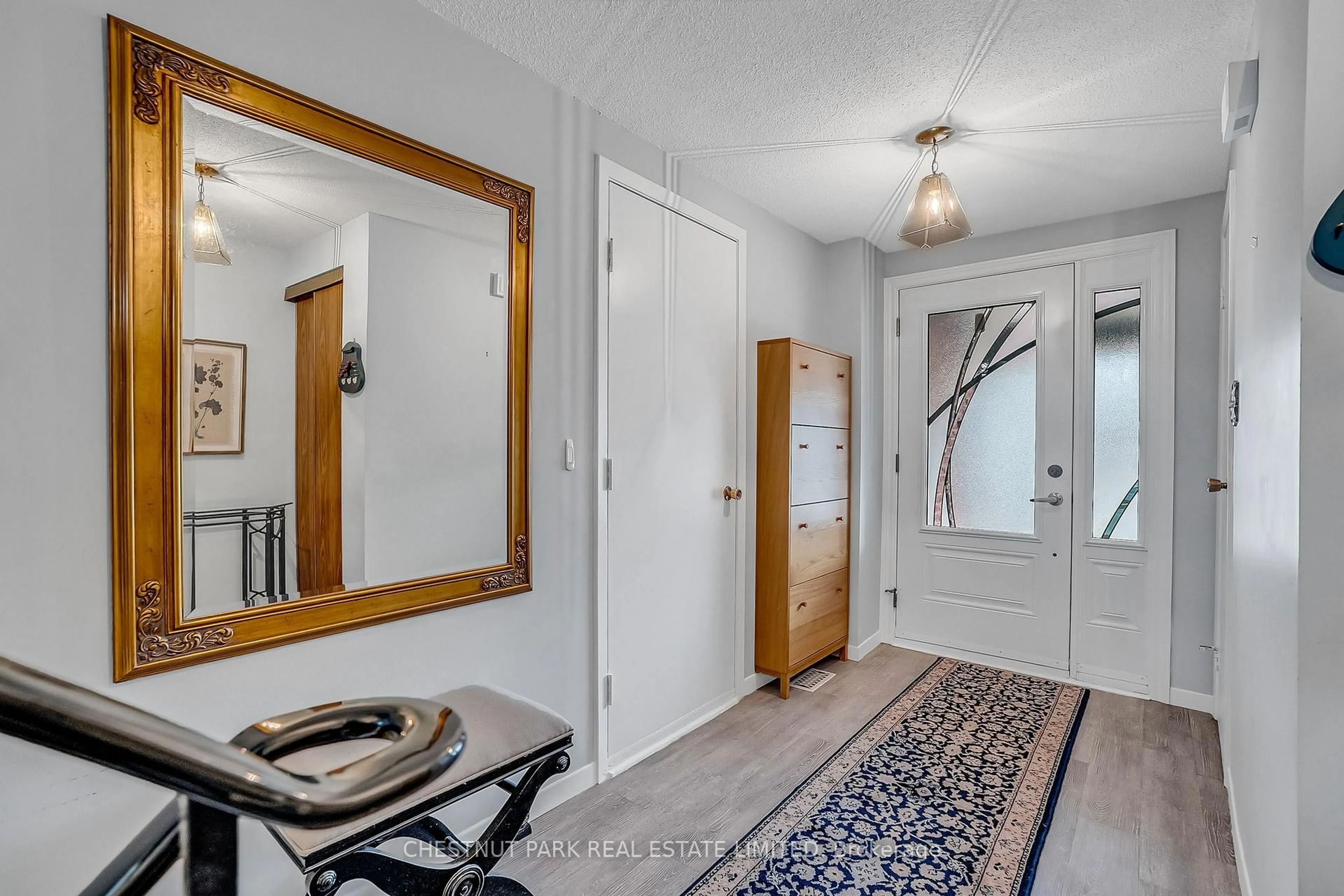 Indoor entryway for 91 Bellefontaine St, Toronto Ontario M1S 4E7