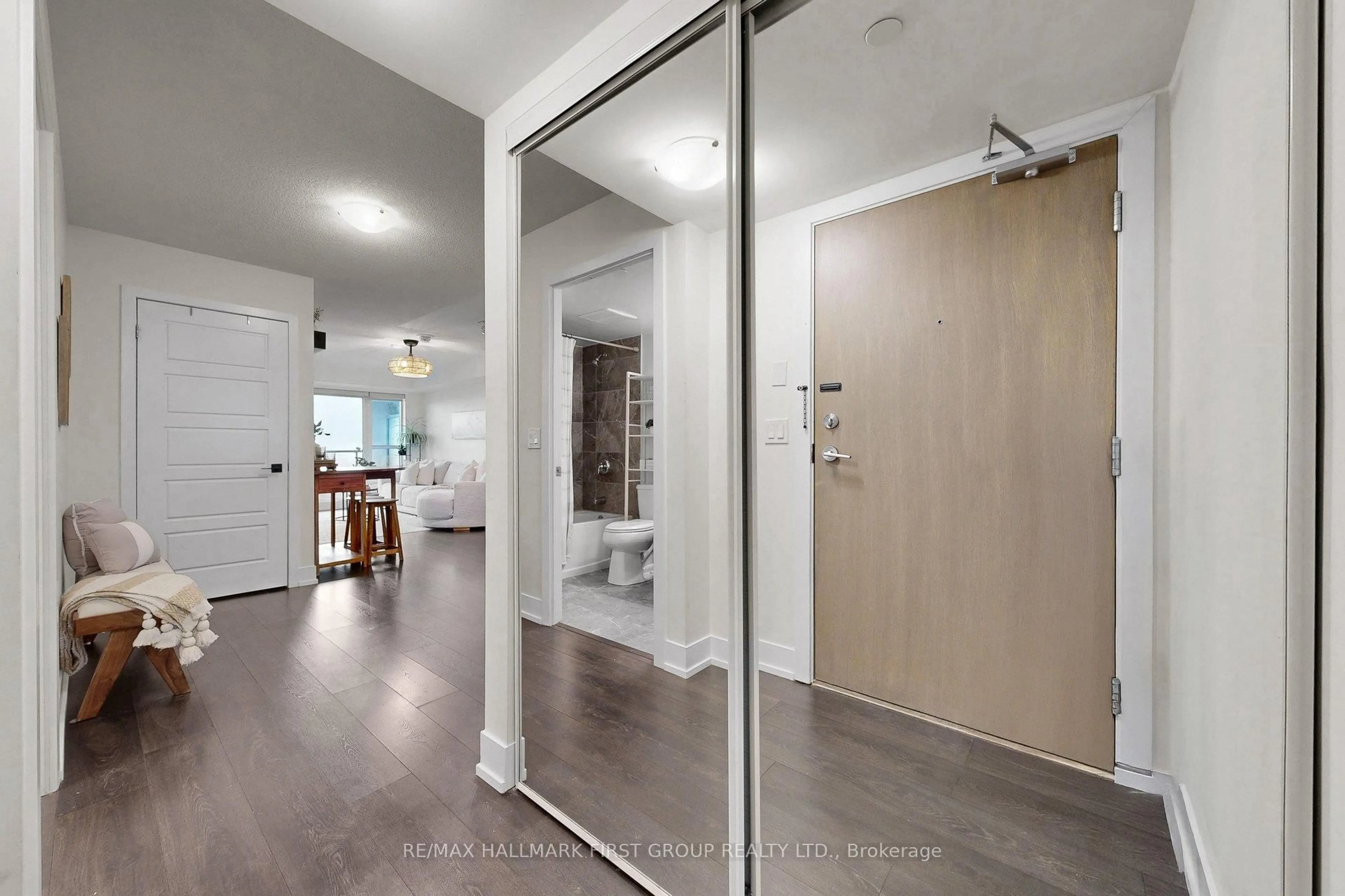 Indoor entryway for 1255 Bayly St #605, Pickering Ontario L1W 0B6