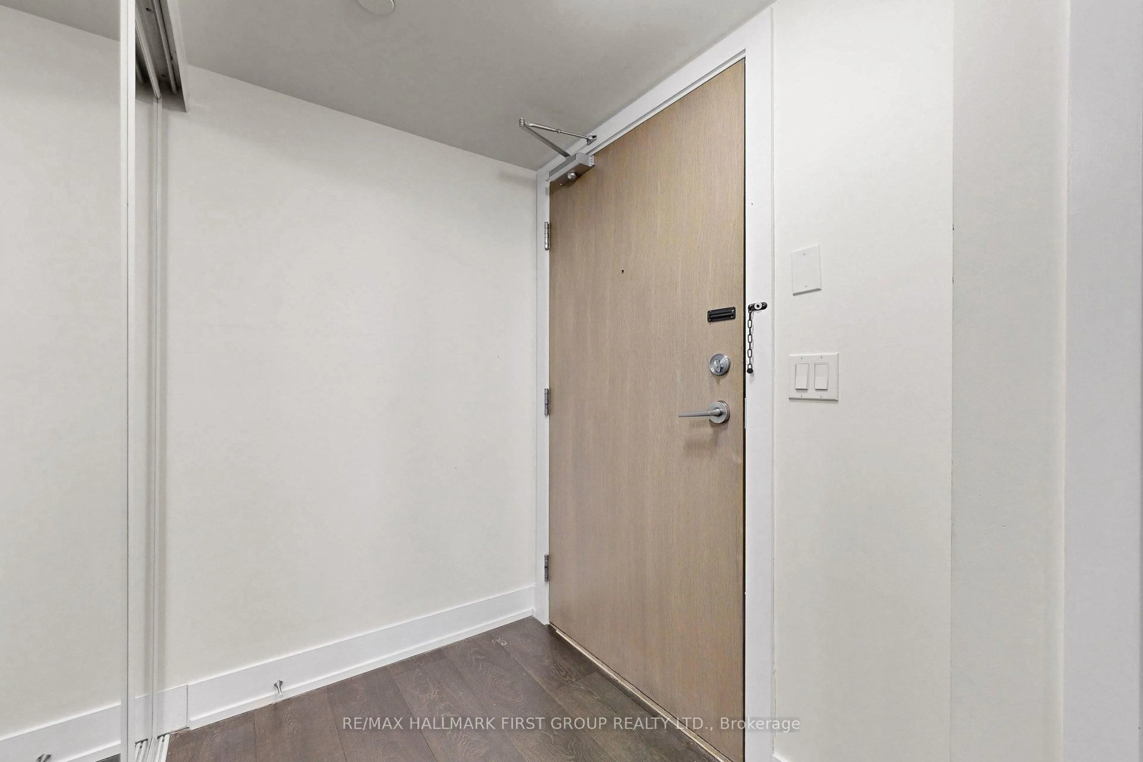 Unknown for 1255 Bayly St #605, Pickering Ontario L1W 0B6