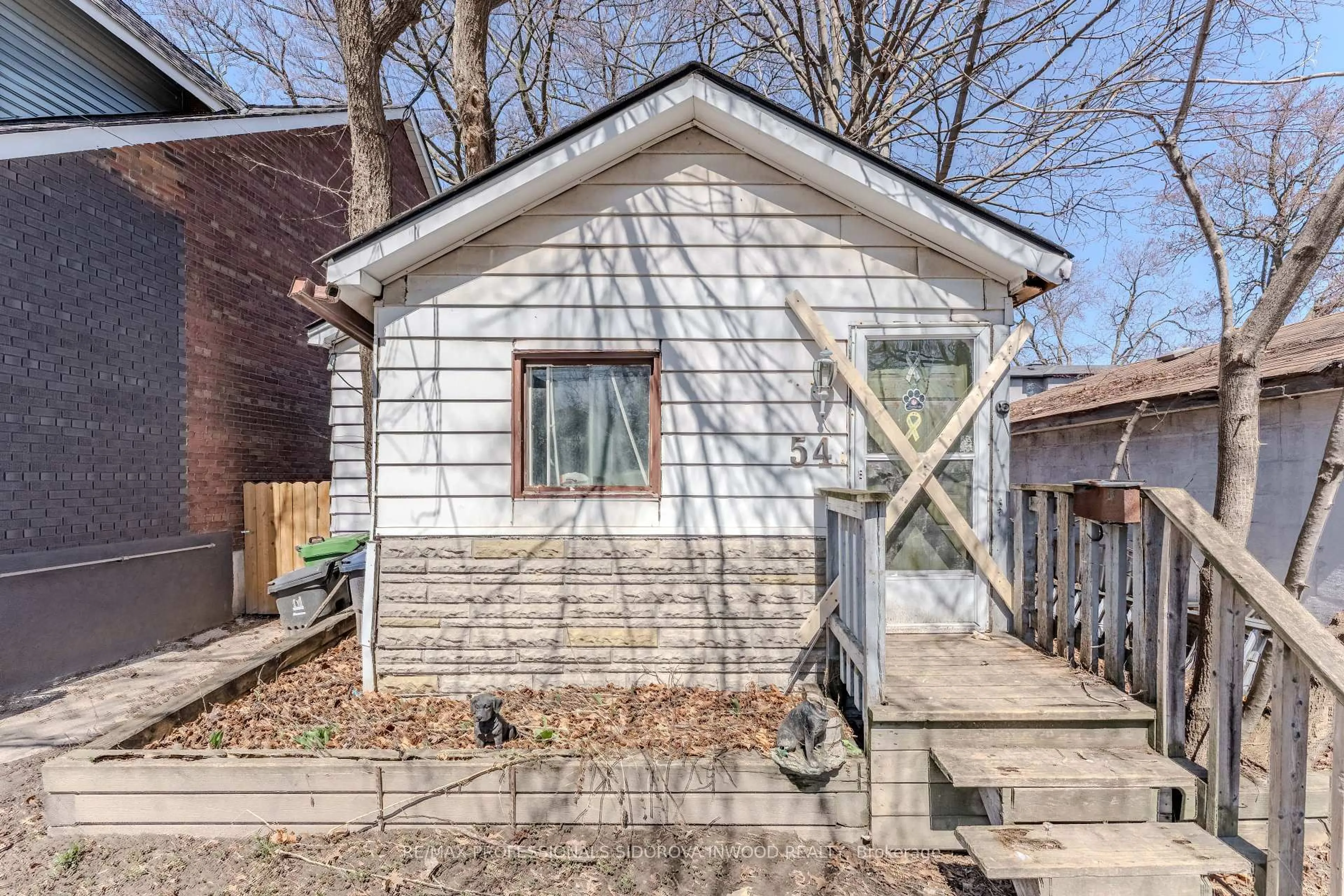Shed for 54 Westbrook Ave, Toronto Ontario M4C 2G4