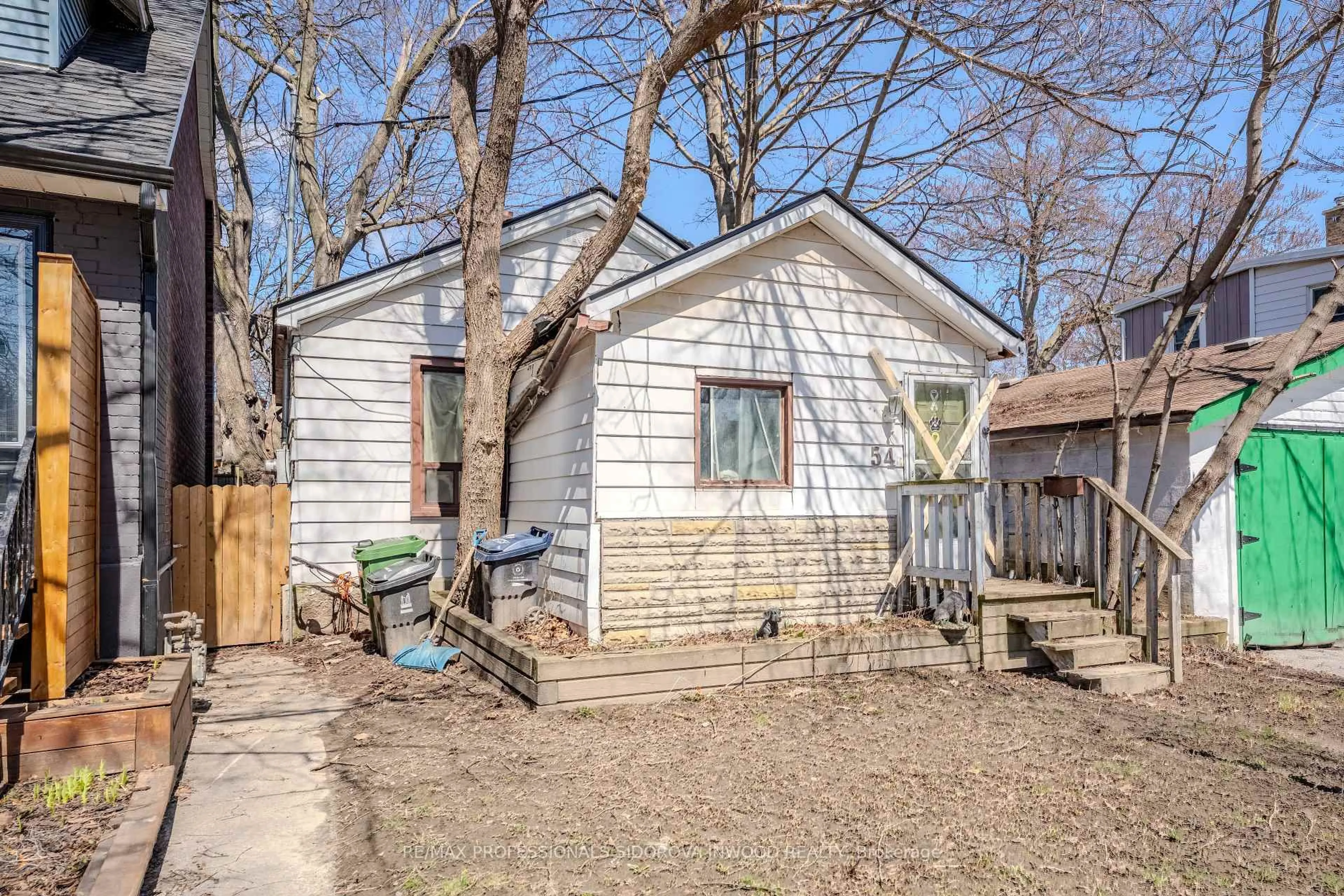 Shed for 54 Westbrook Ave, Toronto Ontario M4C 2G4