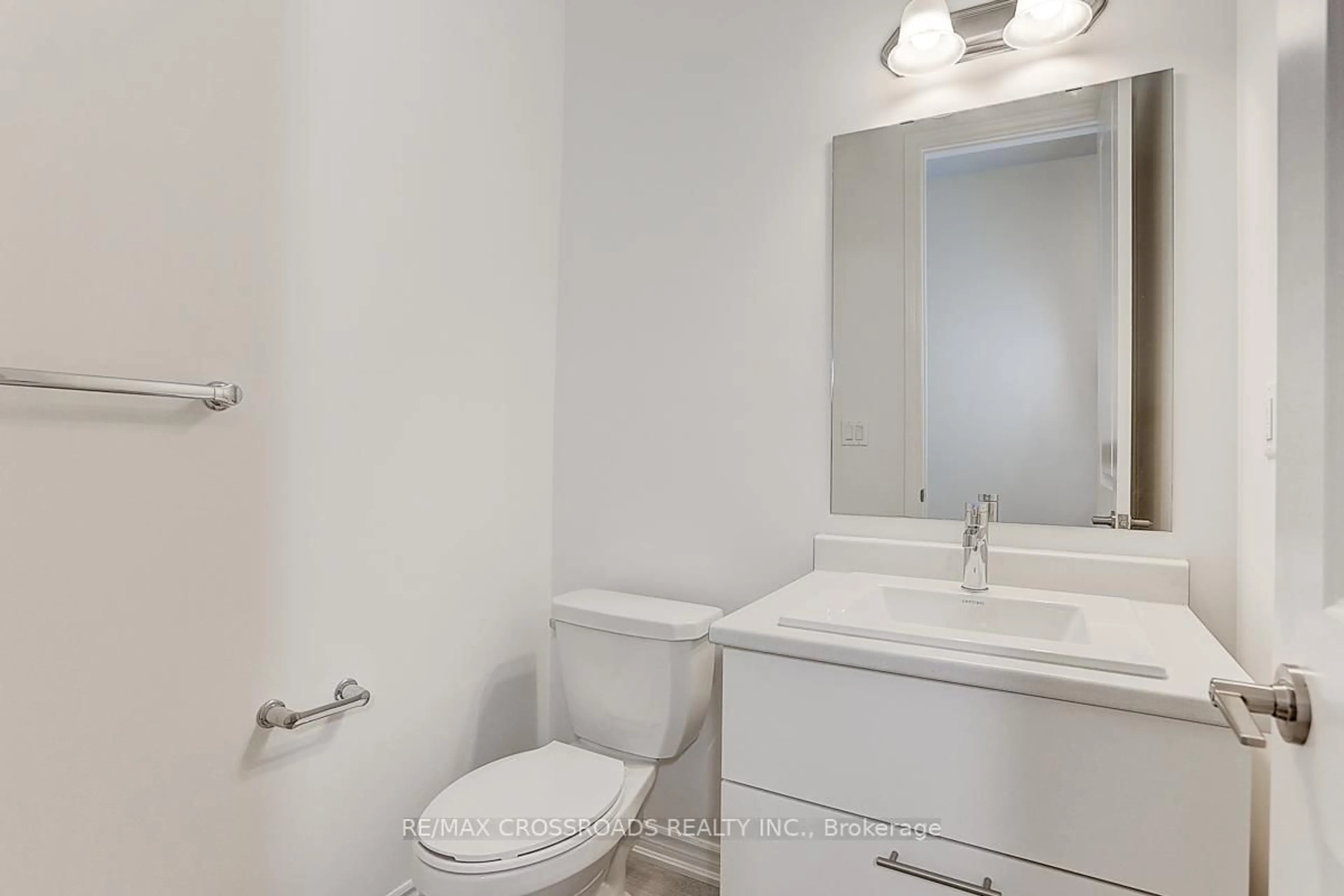 Standard bathroom, unknown for 53 Velvet Dr, Whitby Ontario L1P 0P6