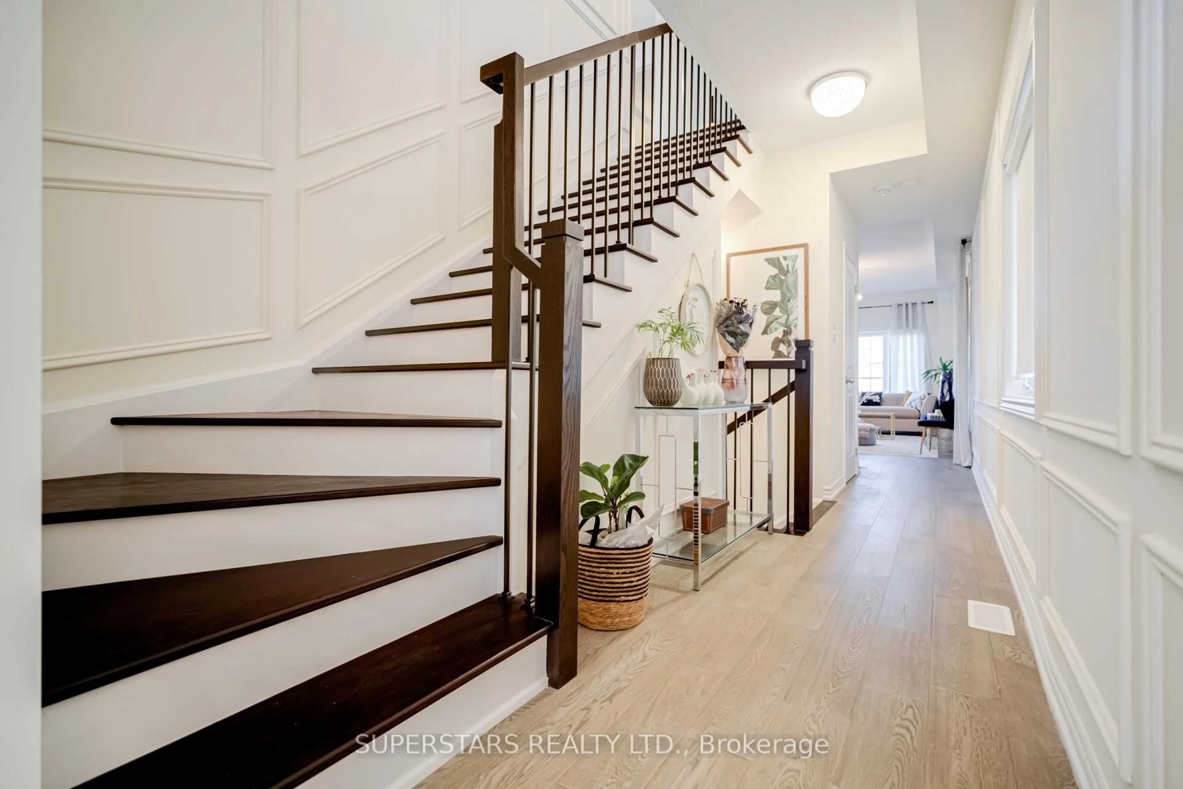 Unknown for 2416 Angora St, Pickering Ontario L1X 0M6