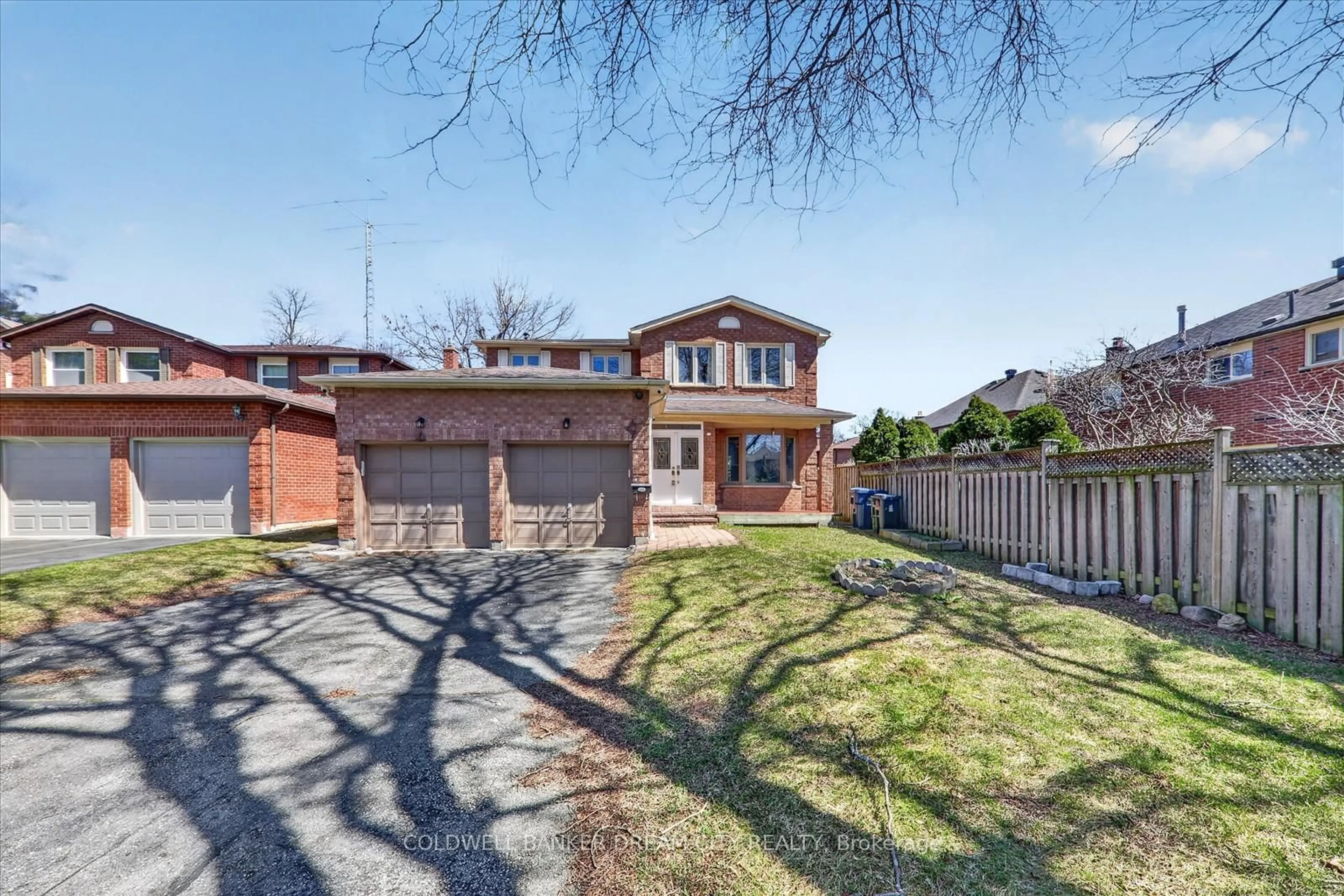 A pic from outside/outdoor area/front of a property/back of a property/a pic from drone, street for 3 Windrush Tr, Toronto Ontario M1C 3Y5