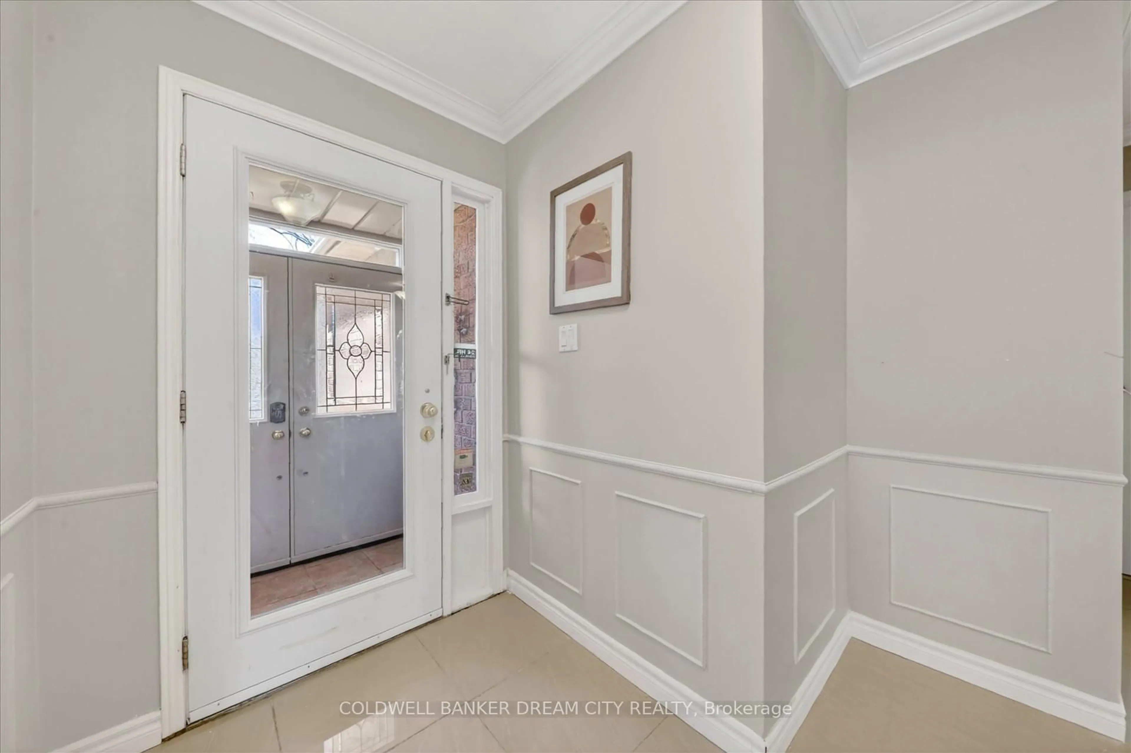 Indoor entryway for 3 Windrush Tr, Toronto Ontario M1C 3Y5