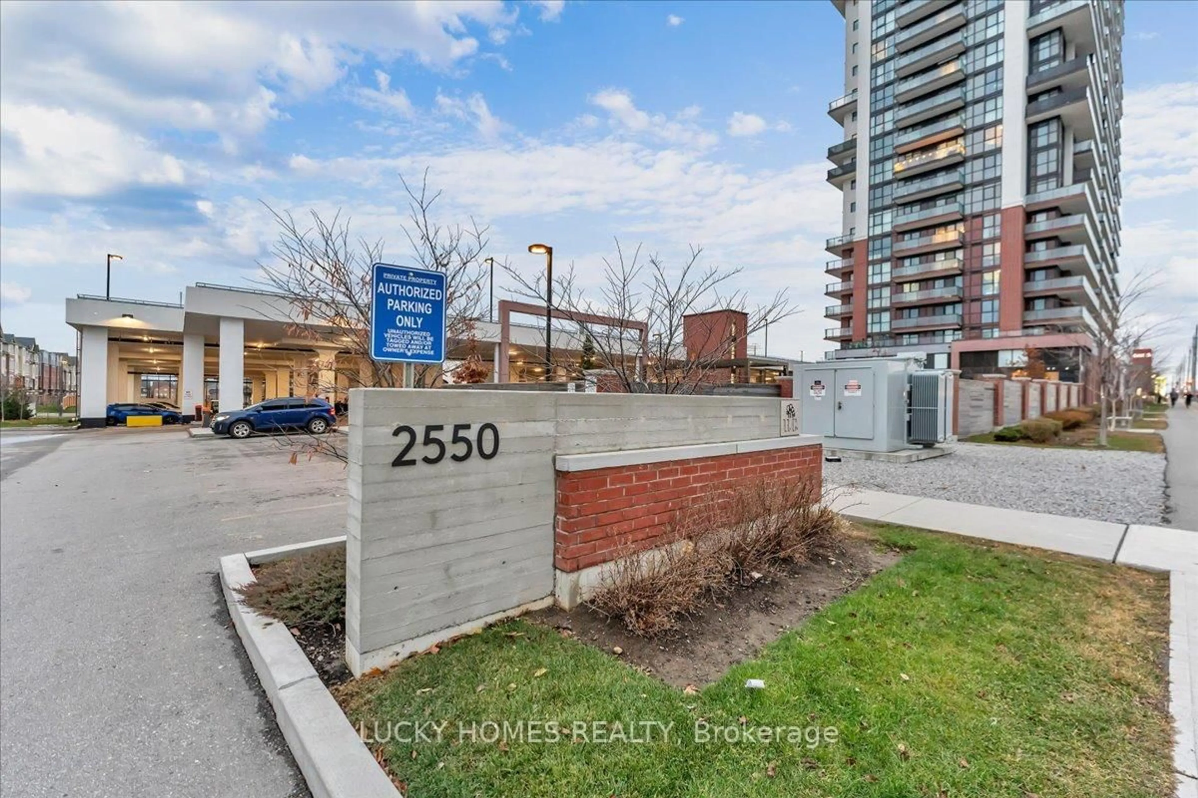 Unknown for 2550 Simcoe St #317, Oshawa Ontario L1L 0R5